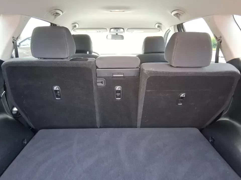 2017 Kia Sorento L 2WD (5XYPG4A32HG) with an 2.4L L4 DOHC 16V engine, 6A transmission, located at 880 E. National Road, Vandalia, OH, 45377, (937) 908-9800, 39.891918, -84.183594 - Picture your next road trip or daily school-and-sports shuffle: a roomy SUV that's comfortable on long stretches of I-75, easy to live with around town, and ready for weekend errands from Miller Lane to the Dayton area. This **2017 Kia Sorento 2.4L L** in **Gray** is a practical, budget-friendly cho - Photo#12