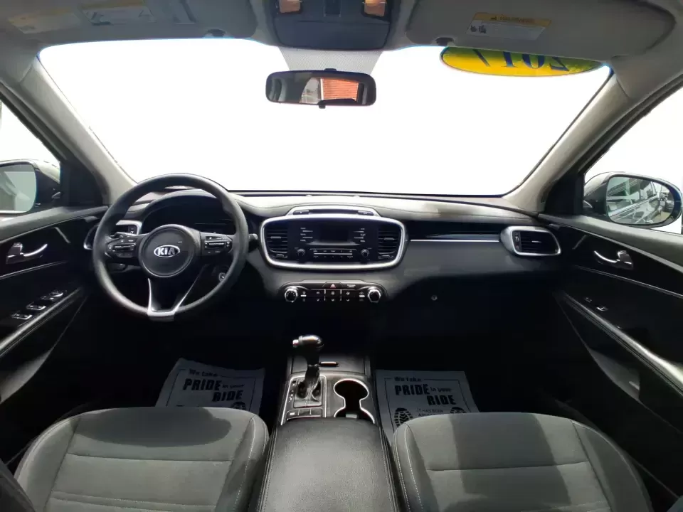 2017 Kia Sorento L 2WD (5XYPG4A32HG) with an 2.4L L4 DOHC 16V engine, 6A transmission, located at 880 E. National Road, Vandalia, OH, 45377, (937) 908-9800, 39.891918, -84.183594 - Picture your next road trip or daily school-and-sports shuffle: a roomy SUV that's comfortable on long stretches of I-75, easy to live with around town, and ready for weekend errands from Miller Lane to the Dayton area. This **2017 Kia Sorento 2.4L L** in **Gray** is a practical, budget-friendly cho - Photo#19