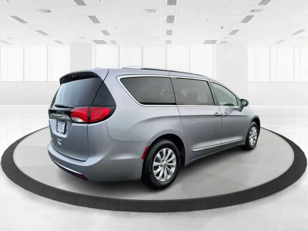 2019 Chrysler Pacifica Touring-L (2C4RC1BG5KR) with an 3.6L V6 DOHC 24V engine, 9-Speed Automatic transmission, located at 1099 N County Rd 25A , Troy, OH, 45373, (937) 908-9800, 40.057079, -84.212883 - **Experience Family Adventures with the 2019 Chrysler Pacifica Touring-L from Advantage Car and Credit!**<br /> <br /> Are you searching for the perfect vehicle to accommodate your family's growing needs? Look no further! The 2019 Chrysler Pacifica Touring-L is designed with families in mind, offeri - Photo#2