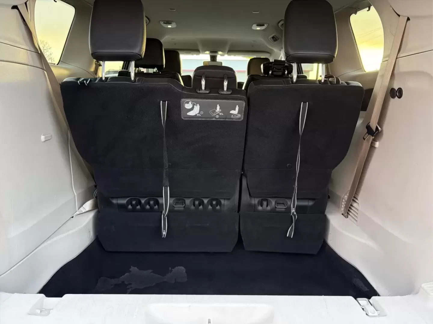 2019 Chrysler Pacifica Touring-L (2C4RC1BG5KR) with an 3.6L V6 DOHC 24V engine, 9-Speed Automatic transmission, located at 1099 N County Rd 25A , Troy, OH, 45373, (937) 908-9800, 40.057079, -84.212883 - **Experience Family Adventures with the 2019 Chrysler Pacifica Touring-L from Advantage Car and Credit!**<br /> <br /> Are you searching for the perfect vehicle to accommodate your family's growing needs? Look no further! The 2019 Chrysler Pacifica Touring-L is designed with families in mind, offeri - Photo#12