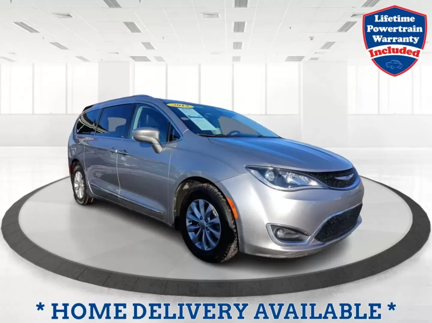 2019 Chrysler Pacifica Touring-L (2C4RC1BG5KR) with an 3.6L V6 DOHC 24V engine, 9-Speed Automatic transmission, located at 8750 N County Rd 25A, Piqua, OH, 45356, (937) 908-9800, 40.164391, -84.232513 - **Experience Family Adventures with the 2019 Chrysler Pacifica Touring-L from Advantage Car and Credit!**<br /> <br /> Are you searching for the perfect vehicle to accommodate your family's growing needs? Look no further! The 2019 Chrysler Pacifica Touring-L is designed with families in mind, offeri - Photo#0