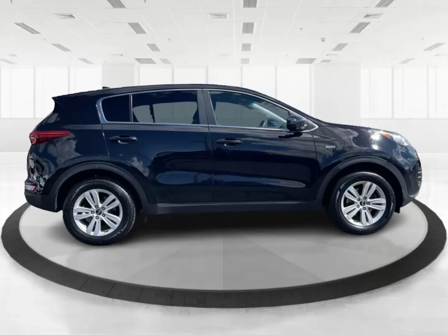 2019 Kia Sportage LX (KNDPMCACXK7) with an Theta II 2.4L I-4 gasoline direct injection engine, located at 1951 S Dayton Lakeview Rd., New Carlisle, OH, 45344, (937) 908-9800, 39.890999, -84.050255 - **Adventure Awaits with the 2019 Kia Sportage at Advantage Car and Credit!**<br /> <br /> Are you ready to elevate your driving experience? Whether you're navigating the hustle and bustle of city life or embarking on a weekend getaway, the 2019 Kia Sportage is your perfect companion. This stylish cr - Photo#1