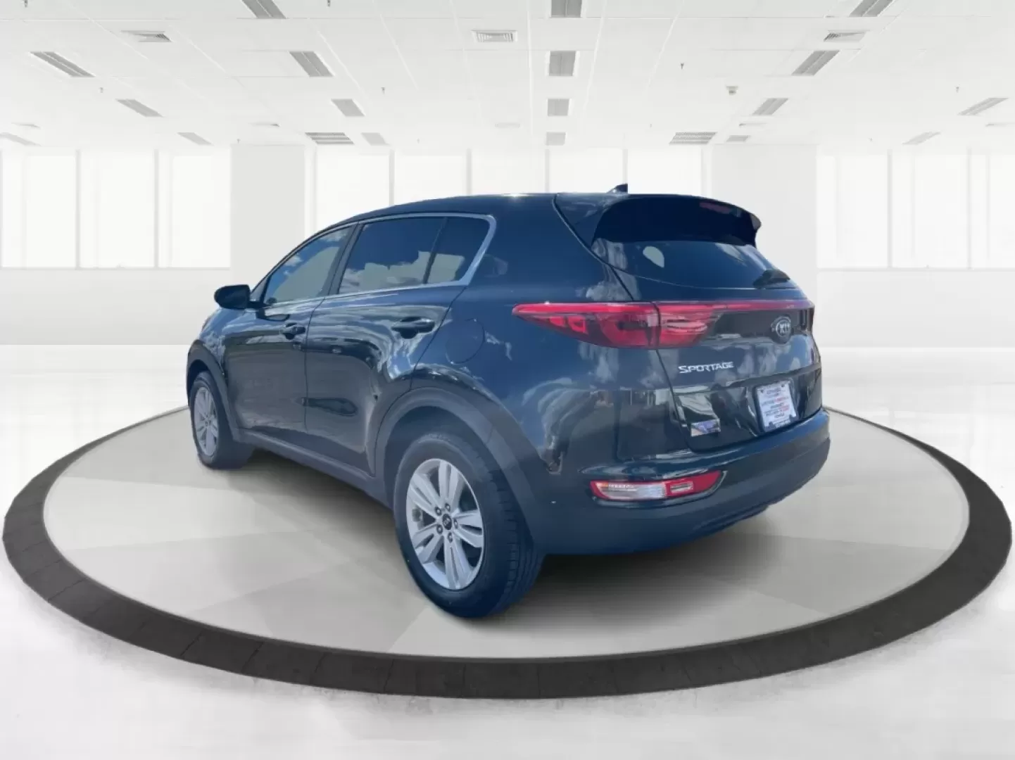2019 Kia Sportage LX (KNDPMCACXK7) with an Theta II 2.4L I-4 gasoline direct injection engine, located at 1951 S Dayton Lakeview Rd., New Carlisle, OH, 45344, (937) 908-9800, 39.890999, -84.050255 - **Adventure Awaits with the 2019 Kia Sportage at Advantage Car and Credit!**<br /> <br /> Are you ready to elevate your driving experience? Whether you're navigating the hustle and bustle of city life or embarking on a weekend getaway, the 2019 Kia Sportage is your perfect companion. This stylish cr - Photo#4