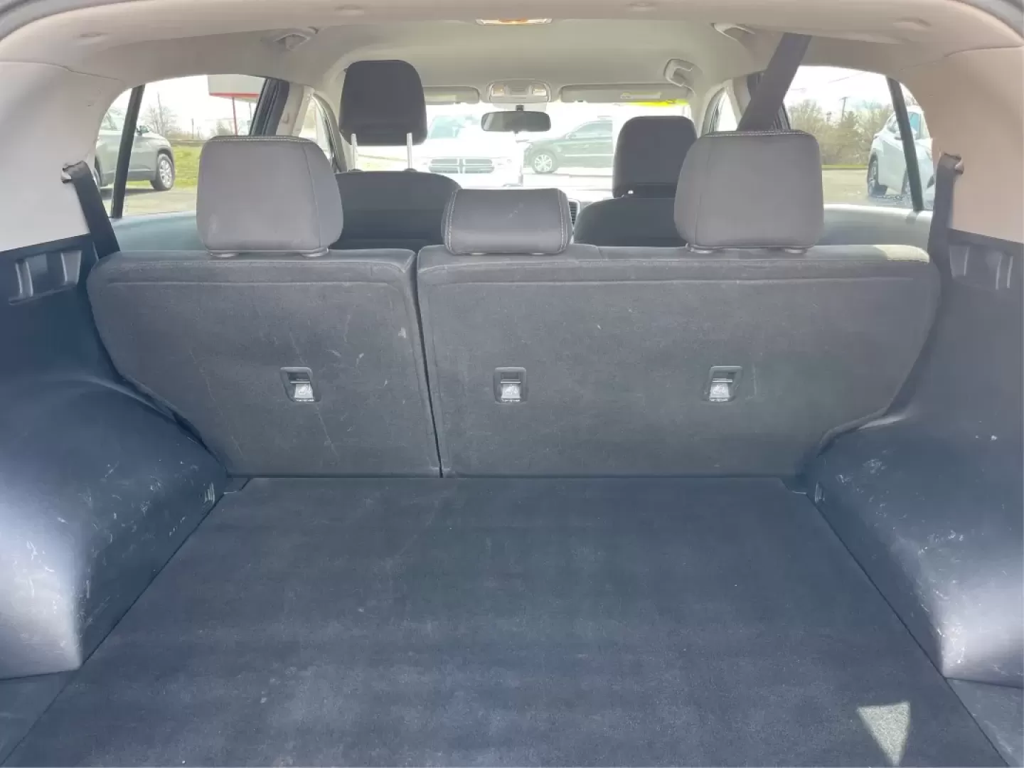 2019 Kia Sportage LX (KNDPMCACXK7) with an Theta II 2.4L I-4 gasoline direct injection engine, located at 1184 Kauffman Ave, Fairborn, OH, 45324, (937) 908-9800, 39.807072, -84.030914 - **Adventure Awaits with the 2019 Kia Sportage at Advantage Car and Credit!**<br /> <br /> Are you ready to elevate your driving experience? Whether you're navigating the hustle and bustle of city life or embarking on a weekend getaway, the 2019 Kia Sportage is your perfect companion. This stylish cr - Photo#12