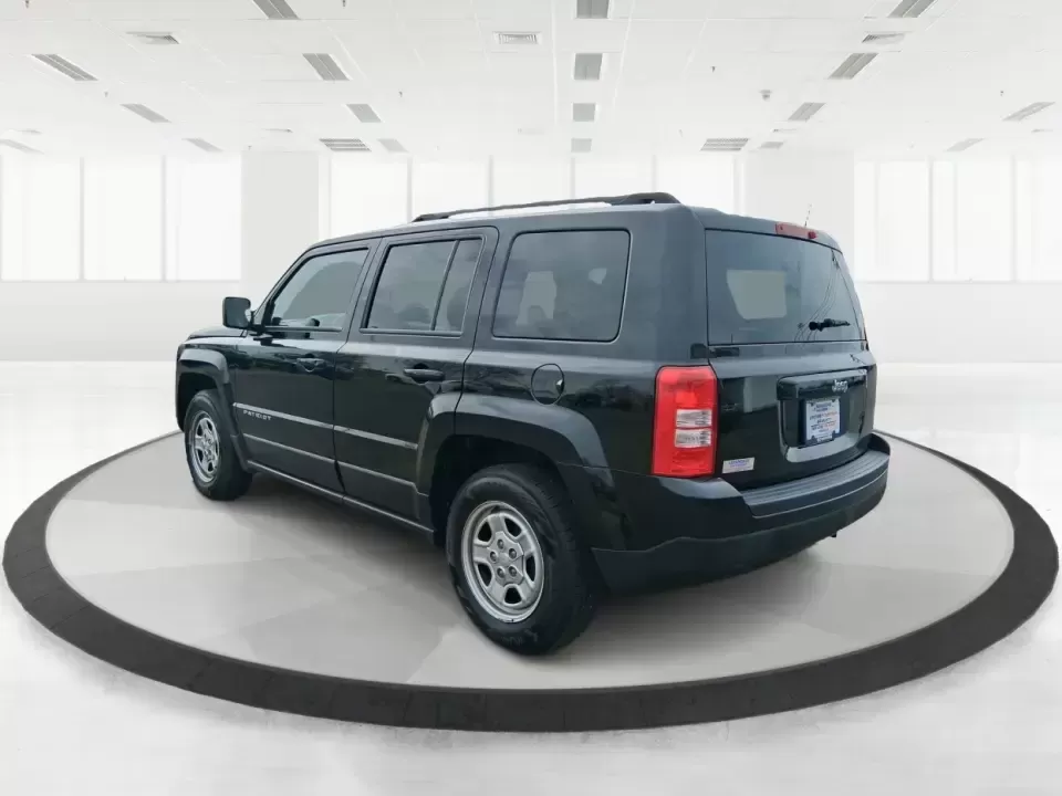 2017 Jeep Patriot Sport FWD (1C4NJPBAXHD) with an 2.4L I-4 DOHC engine, Automatic transmission, located at 401 Woodman Dr, Riverside, OH, 45431, (937) 908-9800, 39.760899, -84.123421 - **Unlock Adventure with the 2017 Jeep Patriot Sport FWD at Advantage Car and Credit!**<br /> <br /> Are you ready to elevate your outdoor adventures or simply need a reliable vehicle for your daily commute? Look no further than the incredible 2017 Jeep Patriot Sport FWD, available now at Advantage C - Photo#4