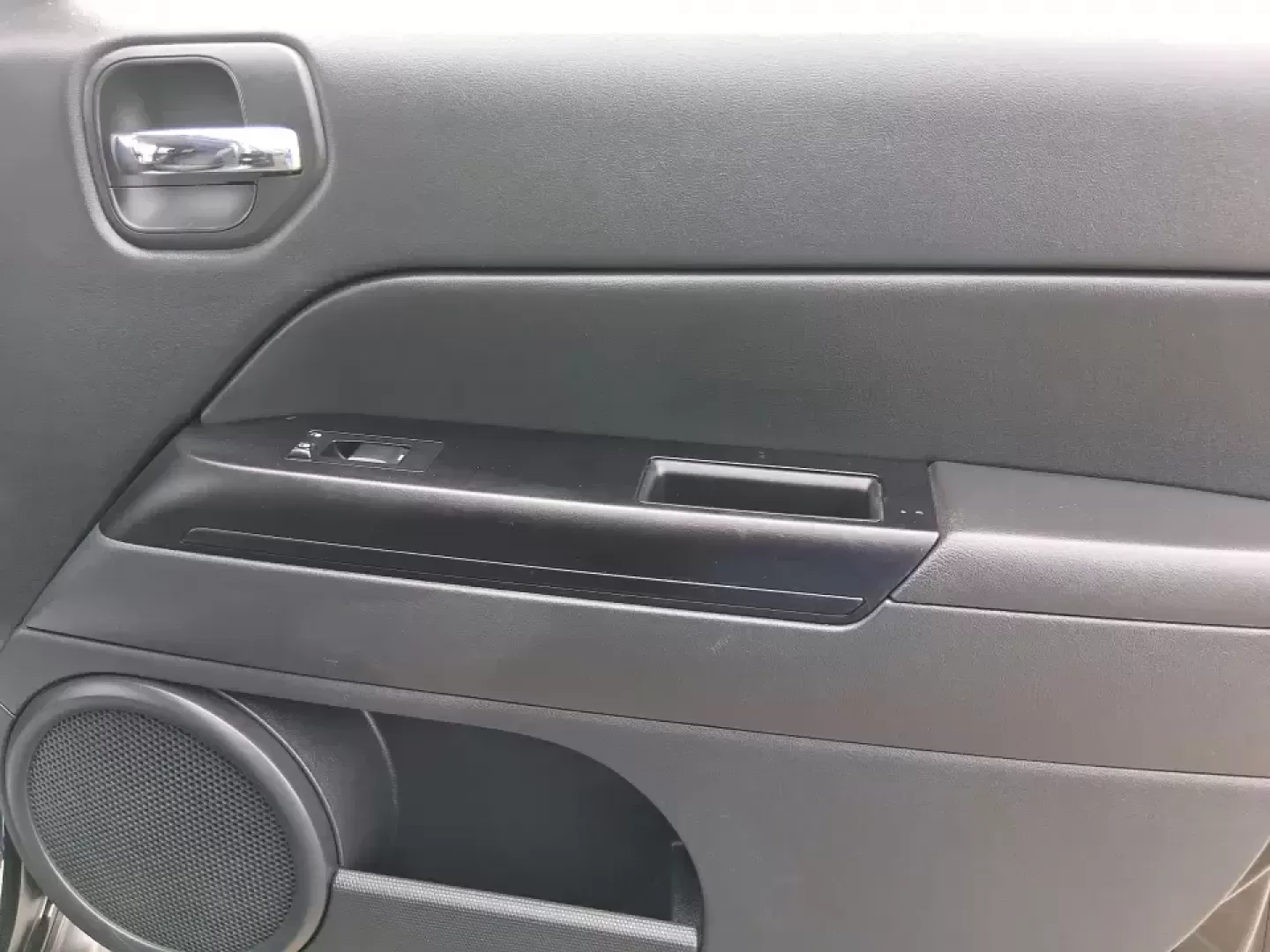 2017 Jeep Patriot Sport FWD (1C4NJPBAXHD) with an 2.4L I-4 DOHC engine, Automatic transmission, located at 401 Woodman Dr, Riverside, OH, 45431, (937) 908-9800, 39.760899, -84.123421 - **Unlock Adventure with the 2017 Jeep Patriot Sport FWD at Advantage Car and Credit!**<br /> <br /> Are you ready to elevate your outdoor adventures or simply need a reliable vehicle for your daily commute? Look no further than the incredible 2017 Jeep Patriot Sport FWD, available now at Advantage C - Photo#18