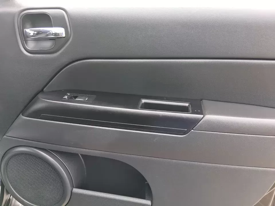 2017 Jeep Patriot Sport FWD (1C4NJPBAXHD) with an 2.4L I-4 DOHC engine, Automatic transmission, located at 401 Woodman Dr, Riverside, OH, 45431, (937) 908-9800, 39.760899, -84.123421 - **Unlock Adventure with the 2017 Jeep Patriot Sport FWD at Advantage Car and Credit!**<br /> <br /> Are you ready to elevate your outdoor adventures or simply need a reliable vehicle for your daily commute? Look no further than the incredible 2017 Jeep Patriot Sport FWD, available now at Advantage C - Photo#18