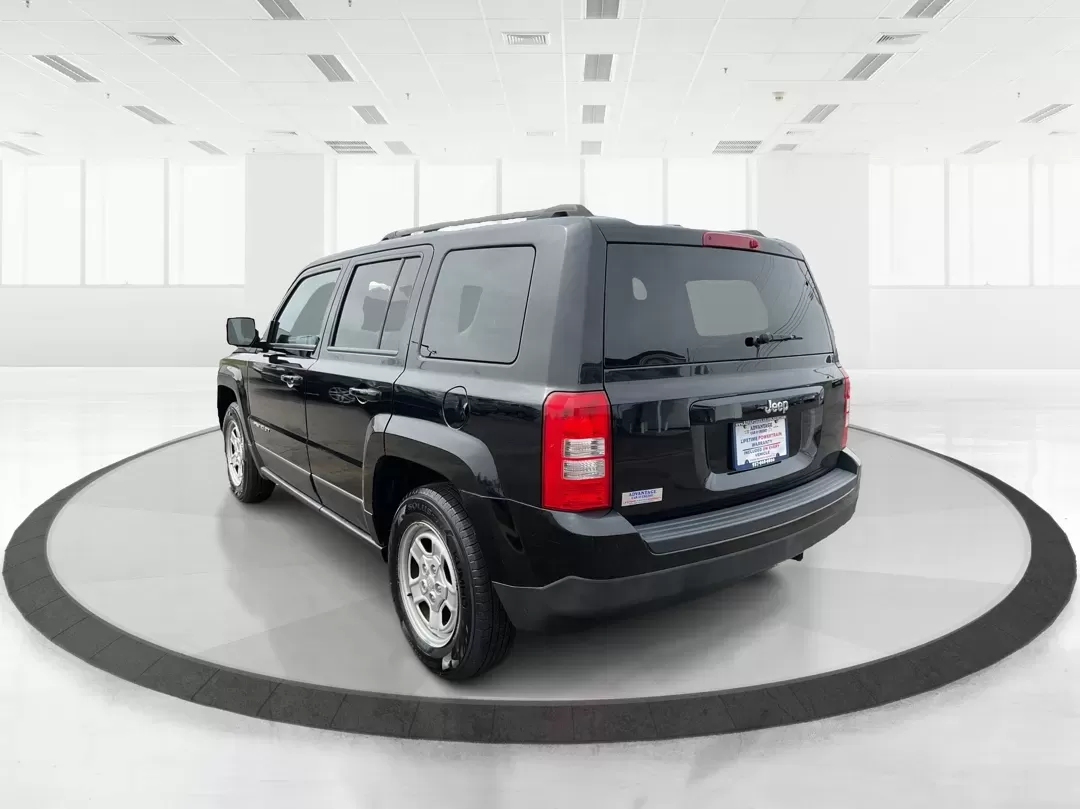 2017 Jeep Patriot Sport FWD (1C4NJPBAXHD) with an 2.4L I-4 DOHC engine, Automatic transmission, located at 8750 N County Rd 25A, Piqua, OH, 45356, (937) 908-9800, 40.164391, -84.232513 - **Unlock Adventure with the 2017 Jeep Patriot Sport FWD at Advantage Car and Credit!**<br /> <br /> Are you ready to elevate your outdoor adventures or simply need a reliable vehicle for your daily commute? Look no further than the incredible 2017 Jeep Patriot Sport FWD, available now at Advantage C - Photo#4