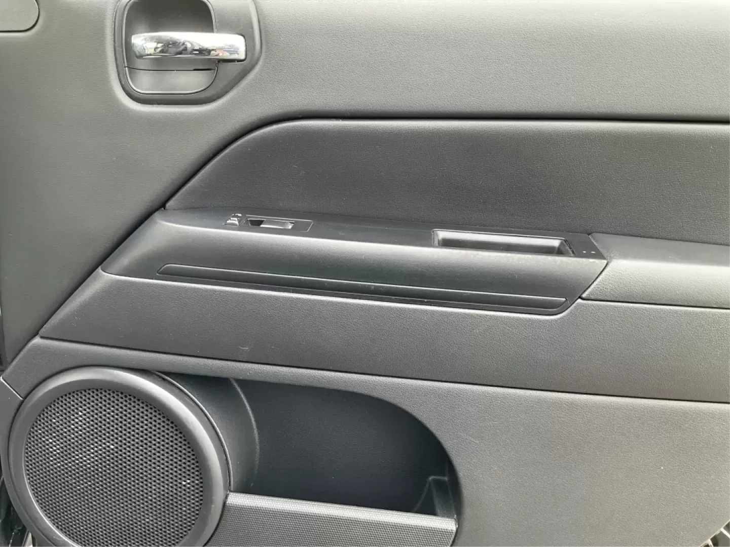 2017 Jeep Patriot Sport FWD (1C4NJPBAXHD) with an 2.4L I-4 DOHC engine, located at 8750 N County Rd 25A, Piqua, OH, 45356, (937) 908-9800, 40.164391, -84.232513 - **Unlock Adventure with the 2017 Jeep Patriot Sport FWD at Advantage Car and Credit!**<br /> <br /> Are you ready to elevate your outdoor adventures or simply need a reliable vehicle for your daily commute? Look no further than the incredible 2017 Jeep Patriot Sport FWD, available now at Advantage C - Photo#18