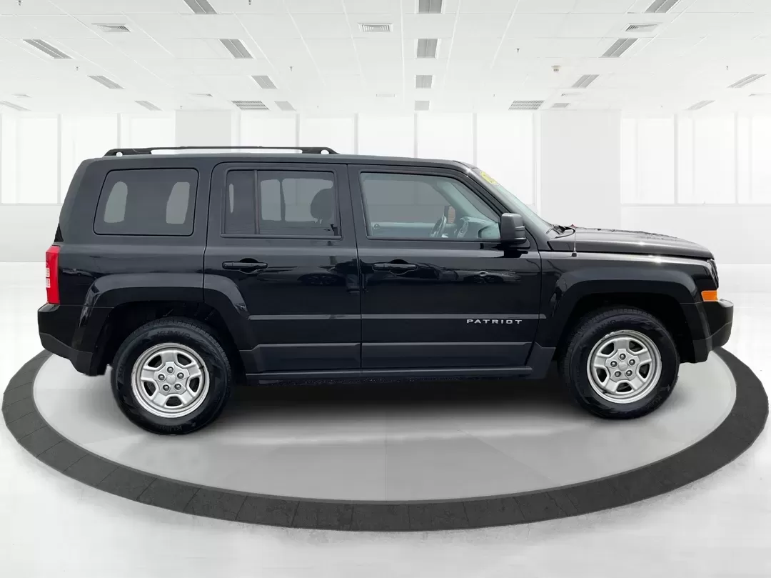 2017 Jeep Patriot Sport FWD (1C4NJPBAXHD) with an 2.4L I-4 DOHC engine, Automatic transmission, located at 1184 Kauffman Ave, Fairborn, OH, 45324, (937) 908-9800, 39.807072, -84.030914 - **Unlock Adventure with the 2017 Jeep Patriot Sport FWD at Advantage Car and Credit!**<br /> <br /> Are you ready to elevate your outdoor adventures or simply need a reliable vehicle for your daily commute? Look no further than the incredible 2017 Jeep Patriot Sport FWD, available now at Advantage C - Photo#1