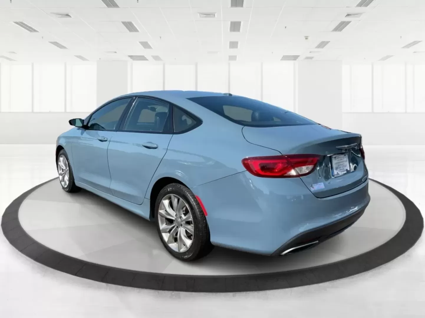 2015 Chrysler 200 S (1C3CCCBB8FN) with an 2.4L L4 DOHC 16V engine, 9-Speed Automatic transmission, located at 401 Woodman Dr, Riverside, OH, 45431, (937) 908-9800, 39.760899, -84.123421 - **Experience Luxury on a Budget with the 2015 Chrysler 200 S at Advantage Car and Credit**<br /> <br /> Looking for a stylish sedan that can handle your daily commute as effortlessly as your weekend adventures? The 2015 Chrysler 200 S is the perfect blend of comfort, technology, and modern aesthetic - Photo#4