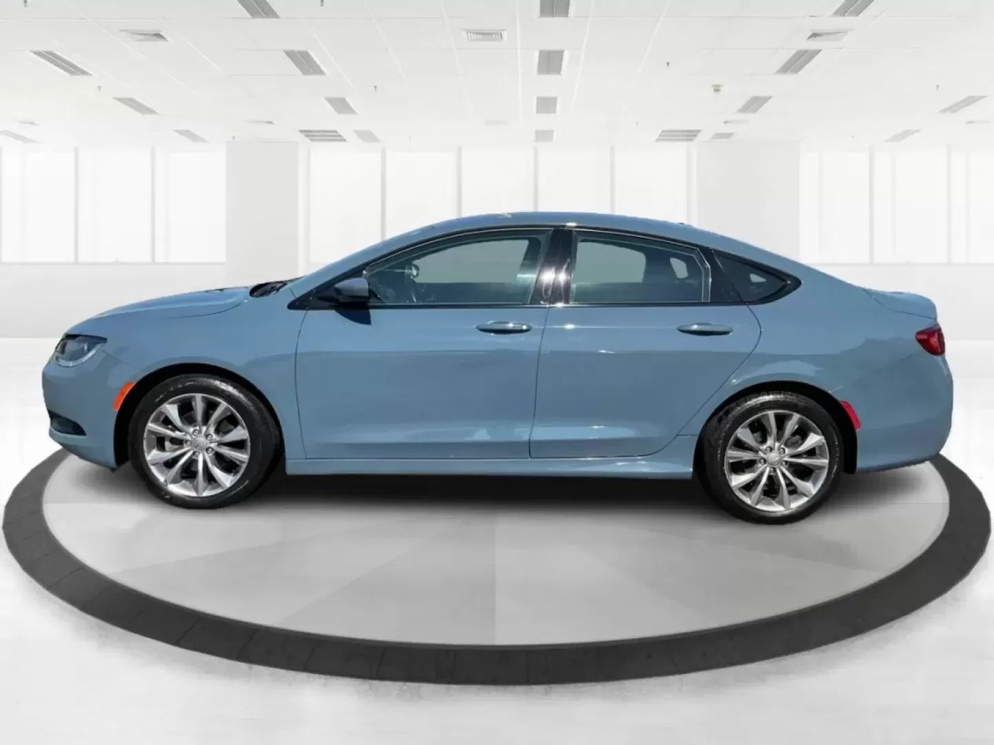 2015 Chrysler 200 S (1C3CCCBB8FN) with an 2.4L L4 DOHC 16V engine, 9-Speed Automatic transmission, located at 401 Woodman Dr, Riverside, OH, 45431, (937) 908-9800, 39.760899, -84.123421 - **Experience Luxury on a Budget with the 2015 Chrysler 200 S at Advantage Car and Credit**<br /> <br /> Looking for a stylish sedan that can handle your daily commute as effortlessly as your weekend adventures? The 2015 Chrysler 200 S is the perfect blend of comfort, technology, and modern aesthetic - Photo#5