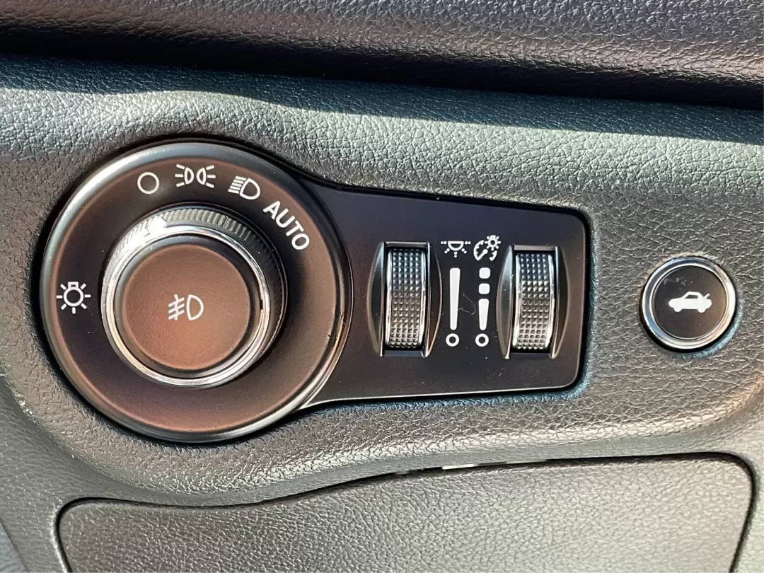 2015 Chrysler 200 S (1C3CCCBB8FN) with an Other engine, located at 401 Woodman Dr, Riverside, OH, 45431, (937) 908-9800, 39.760899, -84.123421 - 2015 Chrysler 200 S - Photo#17