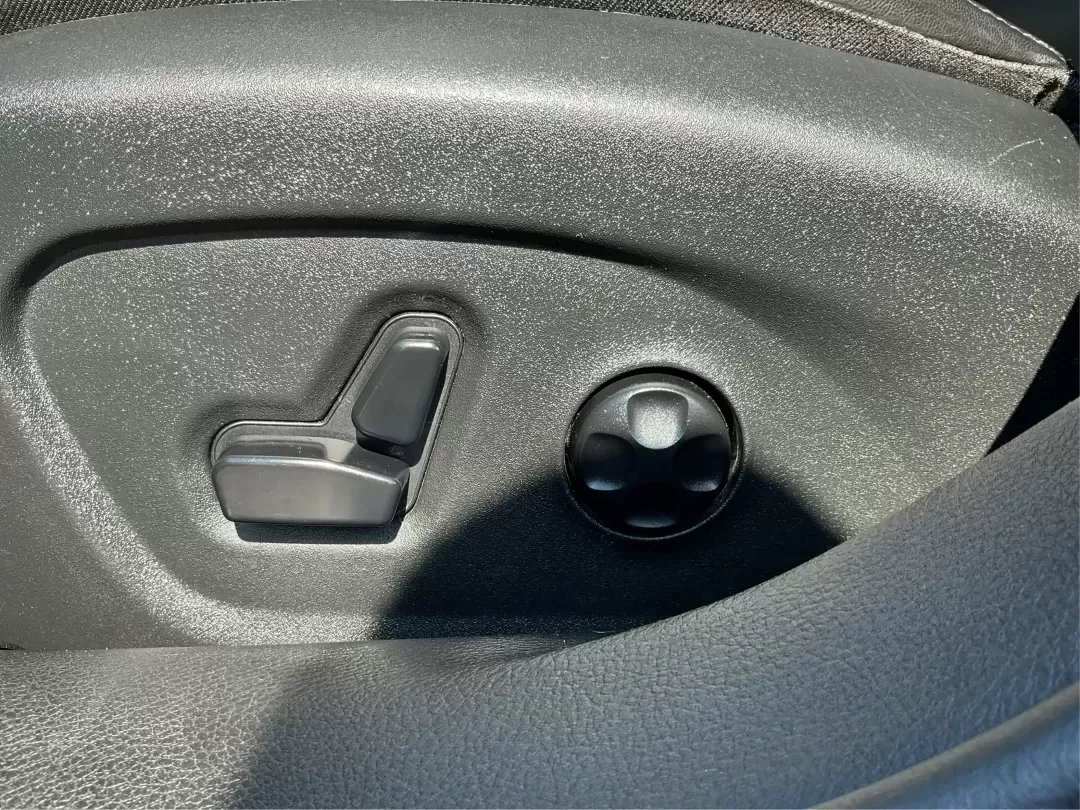 2015 Chrysler 200 S (1C3CCCBB8FN) with an Other engine, located at 401 Woodman Dr, Riverside, OH, 45431, (937) 908-9800, 39.760899, -84.123421 - 2015 Chrysler 200 S - Photo#18