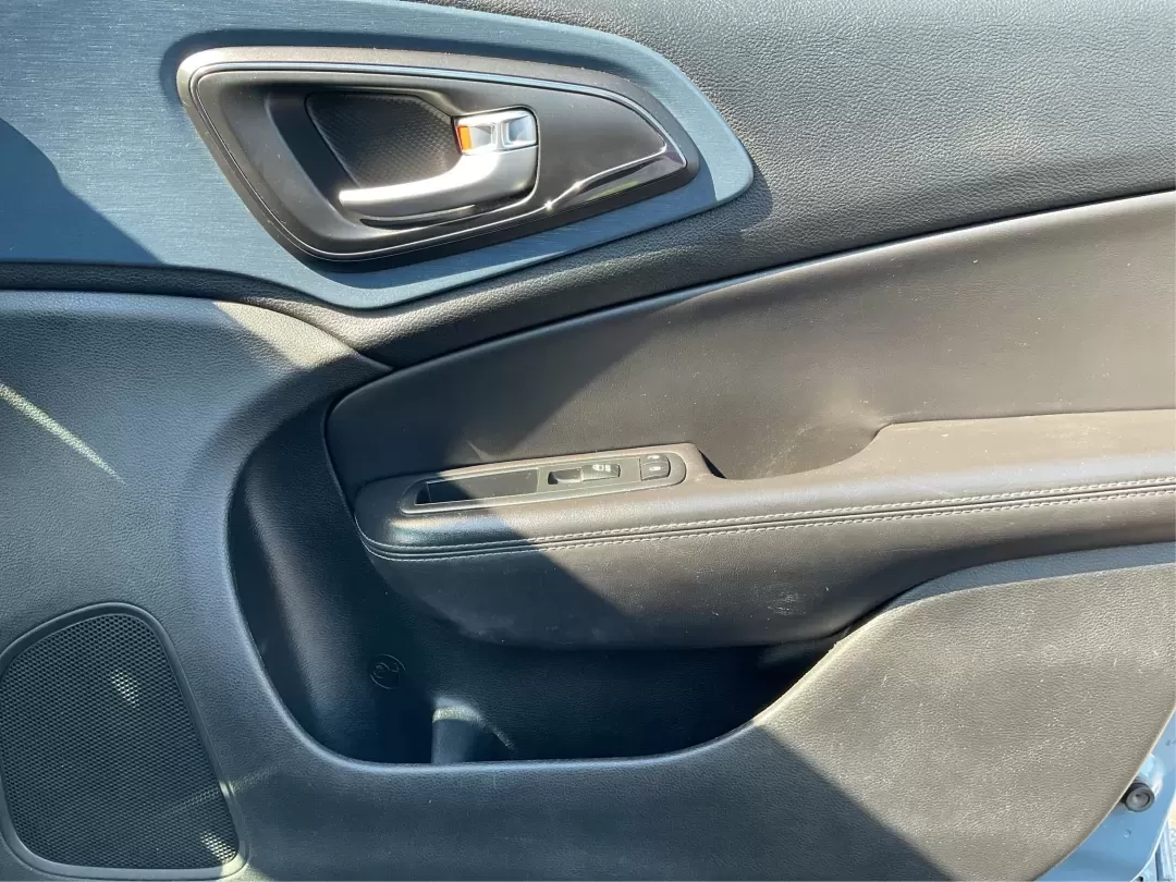 2015 Chrysler 200 S (1C3CCCBB8FN) with an Other engine, located at 880 E. National Road, Vandalia, OH, 45377, (937) 908-9800, 39.891918, -84.183594 - **Experience Luxury on a Budget with the 2015 Chrysler 200 S at Advantage Car and Credit**<br /> <br /> Looking for a stylish sedan that can handle your daily commute as effortlessly as your weekend adventures? The 2015 Chrysler 200 S is the perfect blend of comfort, technology, and modern aesthetic - Photo#20