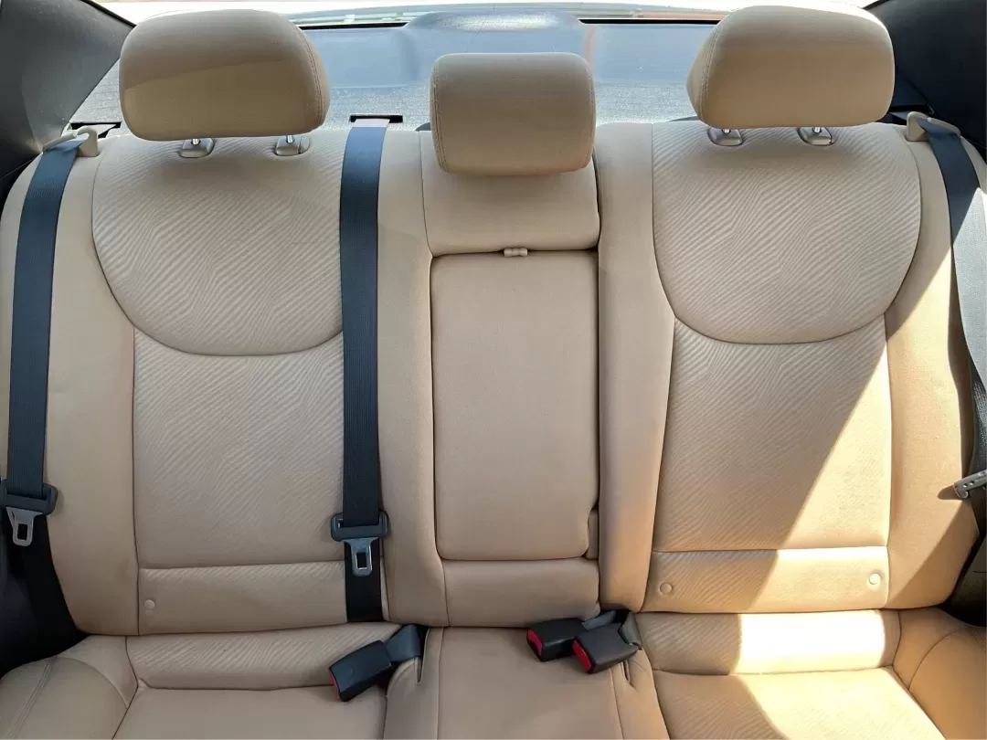 2013 Hyundai Elantra GLS (5NPDH4AE6DH) with an 1.8L I-4 DOHC engine, located at 401 Woodman Dr, Riverside, OH, 45431, (937) 908-9800, 39.760899, -84.123421 - **Unlock the Freedom of the Open Road with the 2013 Hyundai Elantra GLS** <br /> <br /> Are you ready to elevate your daily commute or embark on new adventures without breaking the bank? The 2013 Hyundai Elantra GLS, available at Advantage Car and Credit in Fairborn, OH, is the ideal sedan for budg - Photo#14