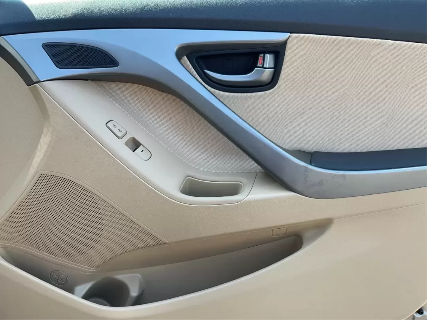 2013 Hyundai Elantra GLS (5NPDH4AE6DH) with an 1.8L I-4 DOHC engine, located at 1951 S Dayton Lakeview Rd., New Carlisle, OH, 45344, (937) 908-9800, 39.890999, -84.050255 - **Unlock the Freedom of the Open Road with the 2013 Hyundai Elantra GLS** <br /> <br /> Are you ready to elevate your daily commute or embark on new adventures without breaking the bank? The 2013 Hyundai Elantra GLS, available at Advantage Car and Credit in Fairborn, OH, is the ideal sedan for budg - Photo#18