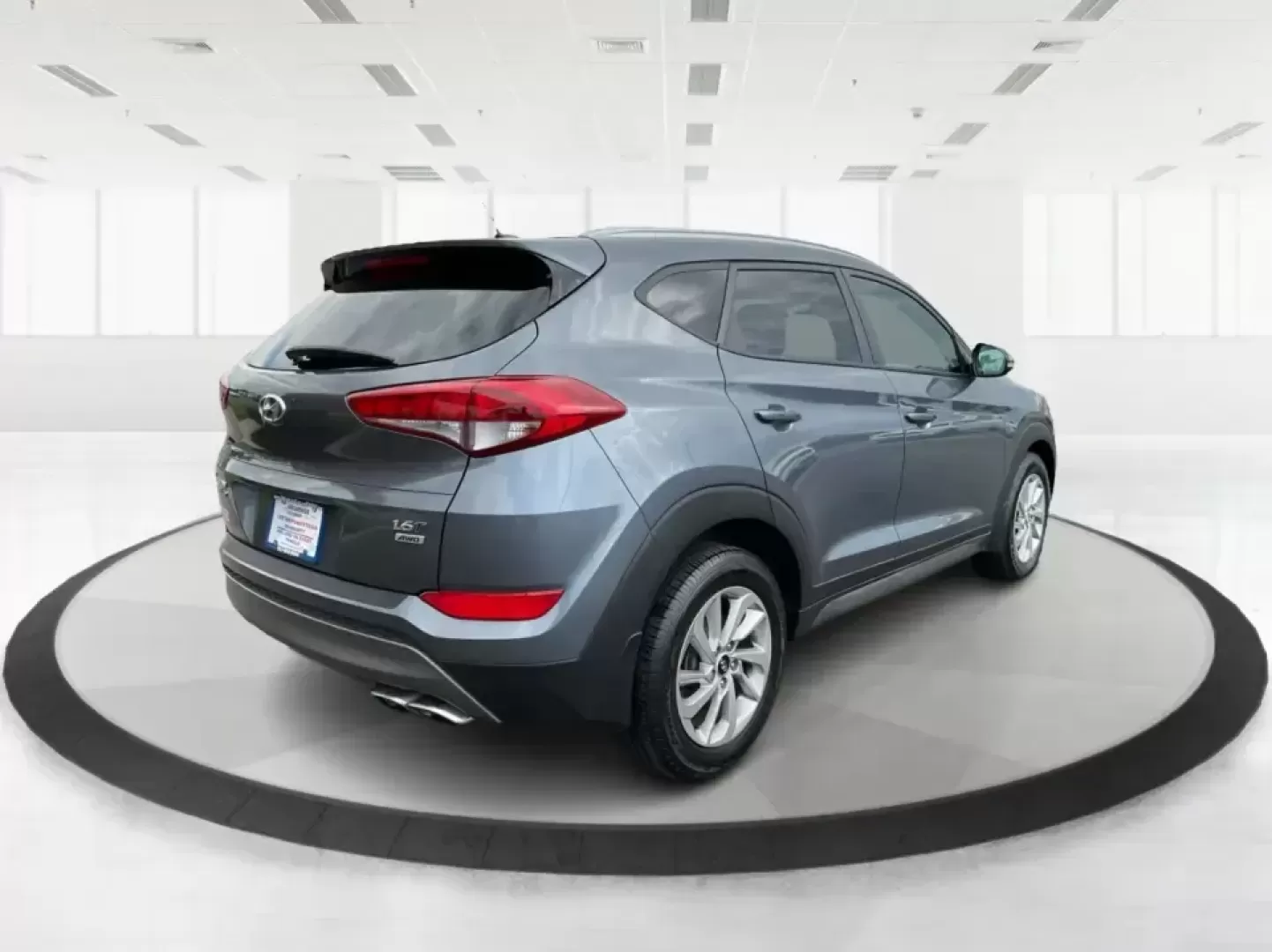 2016 Hyundai Tucson Eco (KM8J3CA24GU) with an 1.6L I-4 gasoline direct injection engine, 7A transmission, located at 880 E. National Road, Vandalia, OH, 45377, (937) 908-9800, 39.891918, -84.183594 - **Adventure Awaits: 2016 Hyundai Tucson Eco Your Perfect Companion for Daily Drives and Weekend Getaways!**<br /> <br /> At Advantage Car and Credit, located at 1184 Kauffman Ave, Fairborn, OH 45324, we understand that life is an adventure, and having the right vehicle can make all the difference. - Photo#2
