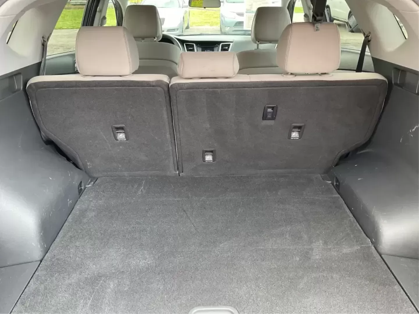 2016 Hyundai Tucson Eco (KM8J3CA24GU) with an 1.6L I-4 gasoline direct injection engine, 7A transmission, located at 880 E. National Road, Vandalia, OH, 45377, (937) 908-9800, 39.891918, -84.183594 - **Adventure Awaits: 2016 Hyundai Tucson Eco Your Perfect Companion for Daily Drives and Weekend Getaways!**<br /> <br /> At Advantage Car and Credit, located at 1184 Kauffman Ave, Fairborn, OH 45324, we understand that life is an adventure, and having the right vehicle can make all the difference. - Photo#12