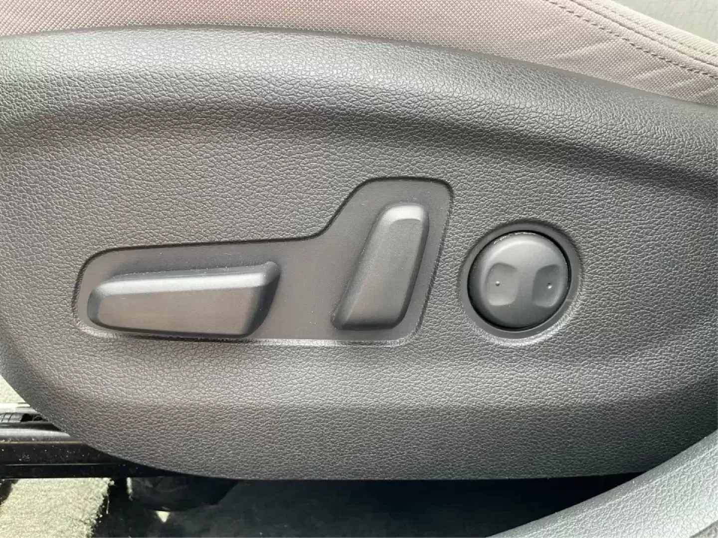 2016 Hyundai Tucson Eco (KM8J3CA24GU) with an 1.6L I-4 gasoline direct injection engine, 7A transmission, located at 880 E. National Road, Vandalia, OH, 45377, (937) 908-9800, 39.891918, -84.183594 - **Adventure Awaits: 2016 Hyundai Tucson Eco Your Perfect Companion for Daily Drives and Weekend Getaways!**<br /> <br /> At Advantage Car and Credit, located at 1184 Kauffman Ave, Fairborn, OH 45324, we understand that life is an adventure, and having the right vehicle can make all the difference. - Photo#17