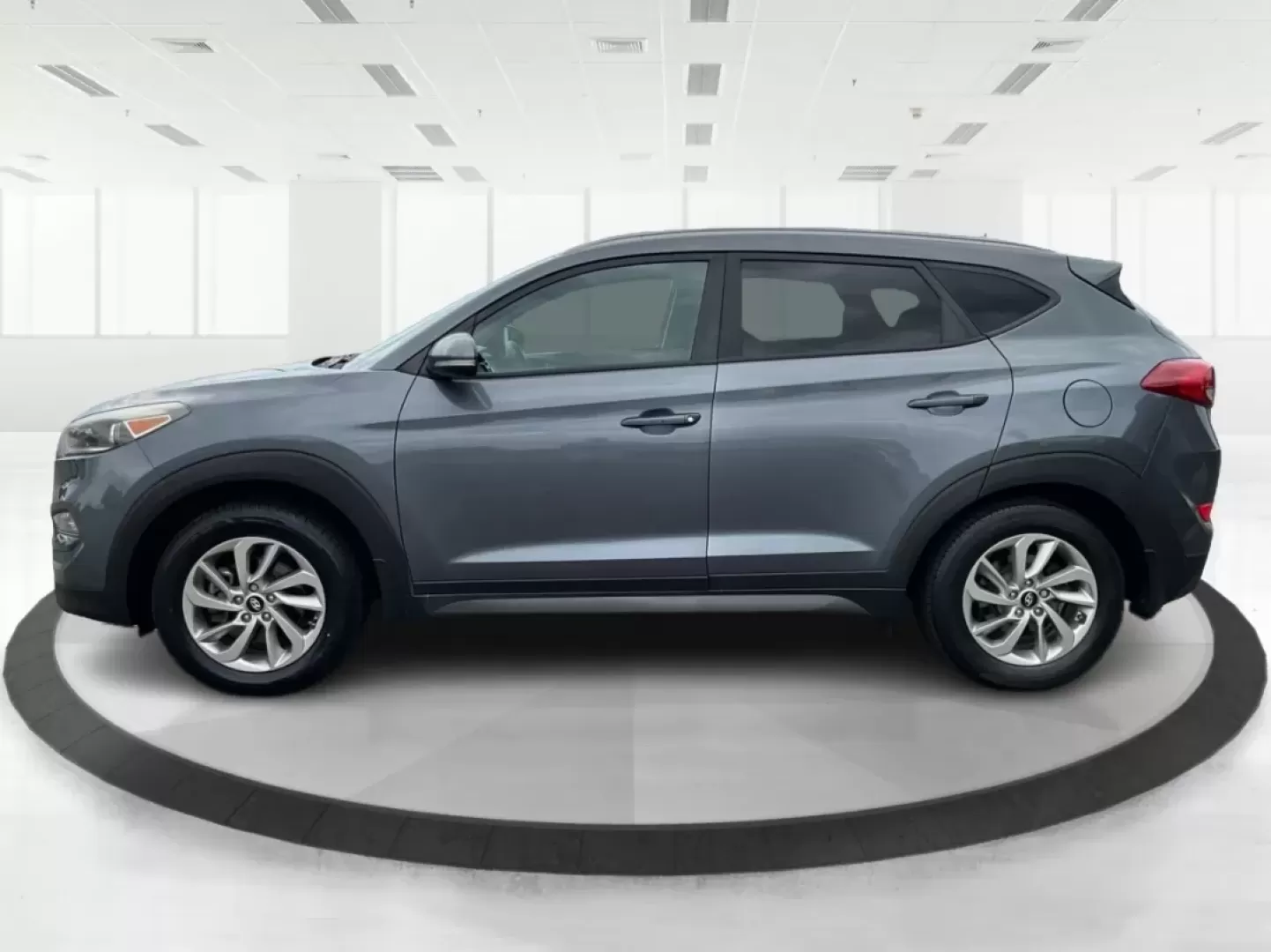 2016 Hyundai Tucson Eco (KM8J3CA24GU) with an 1.6L I-4 gasoline direct injection engine, located at 1951 S Dayton Lakeview Rd., New Carlisle, OH, 45344, (937) 908-9800, 39.890999, -84.050255 - **Adventure Awaits: 2016 Hyundai Tucson Eco Your Perfect Companion for Daily Drives and Weekend Getaways!**<br /> <br /> At Advantage Car and Credit, located at 1184 Kauffman Ave, Fairborn, OH 45324, we understand that life is an adventure, and having the right vehicle can make all the difference. - Photo#5