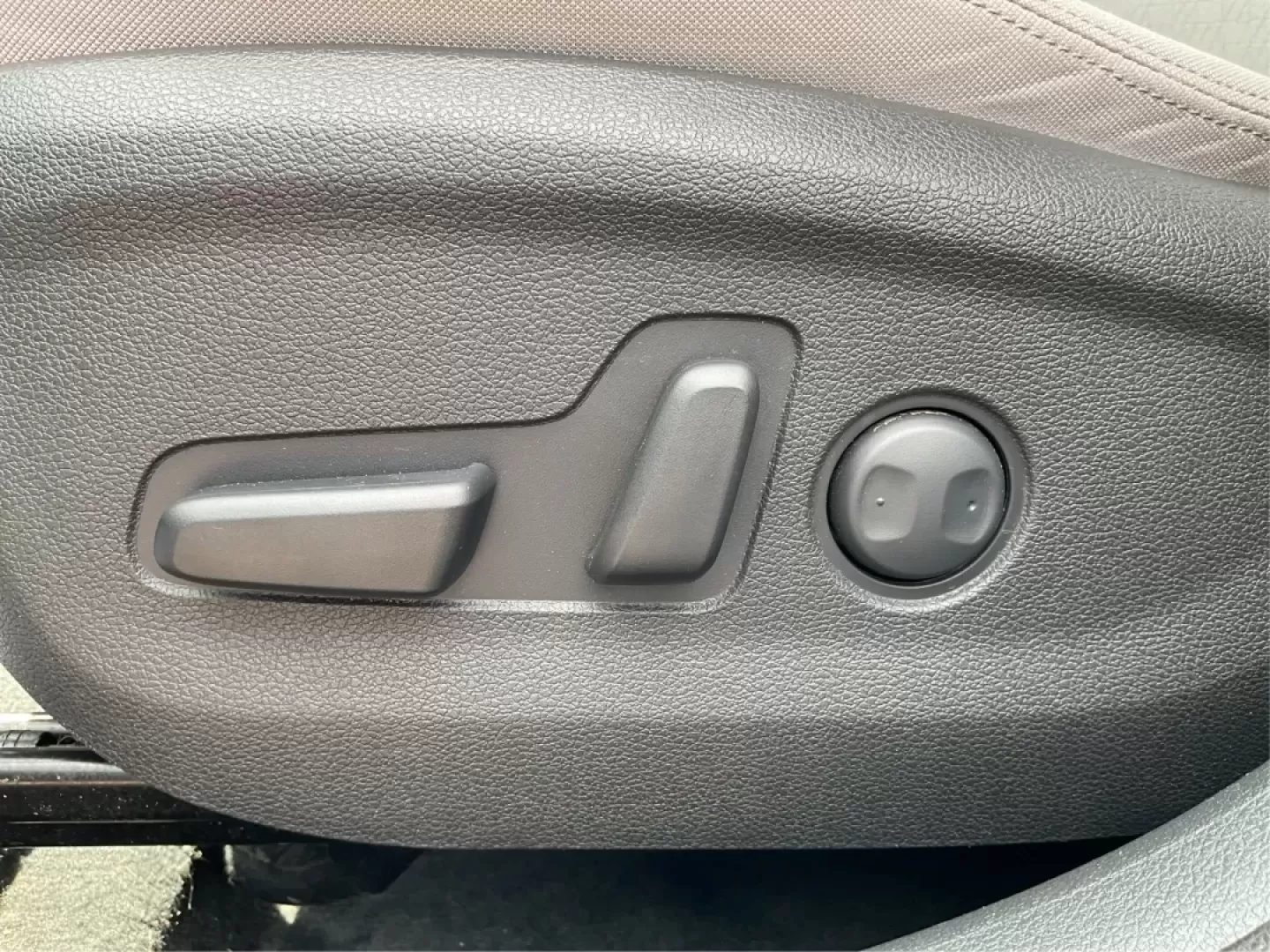 2016 Hyundai Tucson Eco (KM8J3CA24GU) with an 1.6L I-4 gasoline direct injection engine, located at 1951 S Dayton Lakeview Rd., New Carlisle, OH, 45344, (937) 908-9800, 39.890999, -84.050255 - **Adventure Awaits: 2016 Hyundai Tucson Eco Your Perfect Companion for Daily Drives and Weekend Getaways!**<br /> <br /> At Advantage Car and Credit, located at 1184 Kauffman Ave, Fairborn, OH 45324, we understand that life is an adventure, and having the right vehicle can make all the difference. - Photo#17