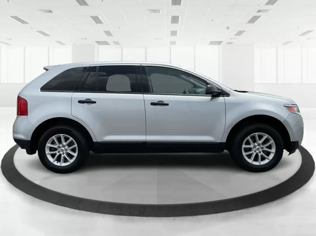 2013 Ford Edge SE (2FMDK3GC3DB) with an Other engine, located at 880 E. National Road, Vandalia, OH, 45377, (937) 908-9800, 39.891918, -84.183594 - **Hit the Open Road in Style! Discover the 2013 Ford Edge SE at Advantage Car and Credit in Fairborn, OH**<br /> <br /> Are you ready to elevate your daily commute or embark on exciting weekend adventures? The 2013 Ford Edge SE is the perfect blend of comfort, spaciousness, and style, making it an i - Photo#1