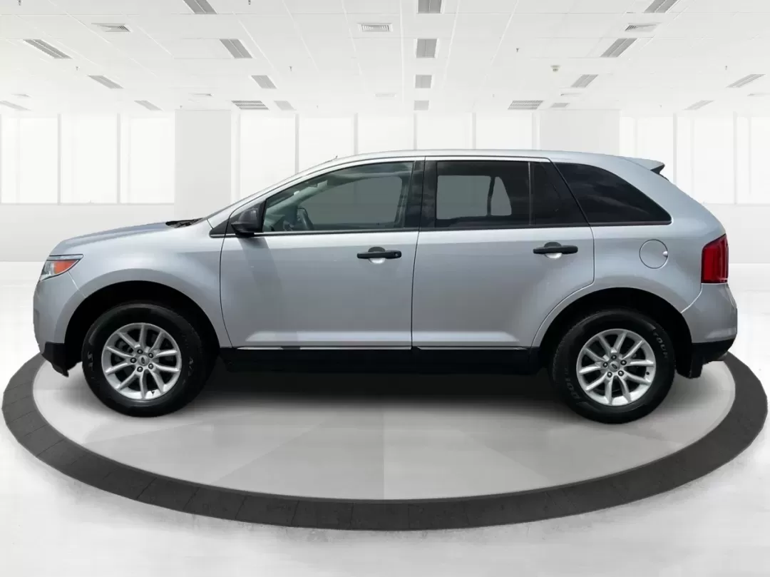 2013 Ford Edge SE (2FMDK3GC3DB) with an Other engine, located at 880 E. National Road, Vandalia, OH, 45377, (937) 908-9800, 39.891918, -84.183594 - **Hit the Open Road in Style! Discover the 2013 Ford Edge SE at Advantage Car and Credit in Fairborn, OH**<br /> <br /> Are you ready to elevate your daily commute or embark on exciting weekend adventures? The 2013 Ford Edge SE is the perfect blend of comfort, spaciousness, and style, making it an i - Photo#5