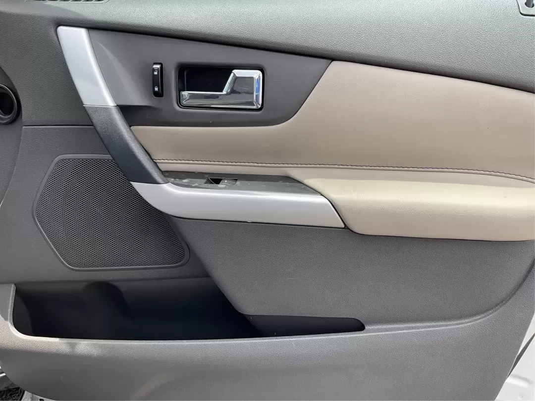 2013 Ford Edge SE (2FMDK3GC3DB) with an Other engine, located at 880 E. National Road, Vandalia, OH, 45377, (937) 908-9800, 39.891918, -84.183594 - **Hit the Open Road in Style! Discover the 2013 Ford Edge SE at Advantage Car and Credit in Fairborn, OH**<br /> <br /> Are you ready to elevate your daily commute or embark on exciting weekend adventures? The 2013 Ford Edge SE is the perfect blend of comfort, spaciousness, and style, making it an i - Photo#19