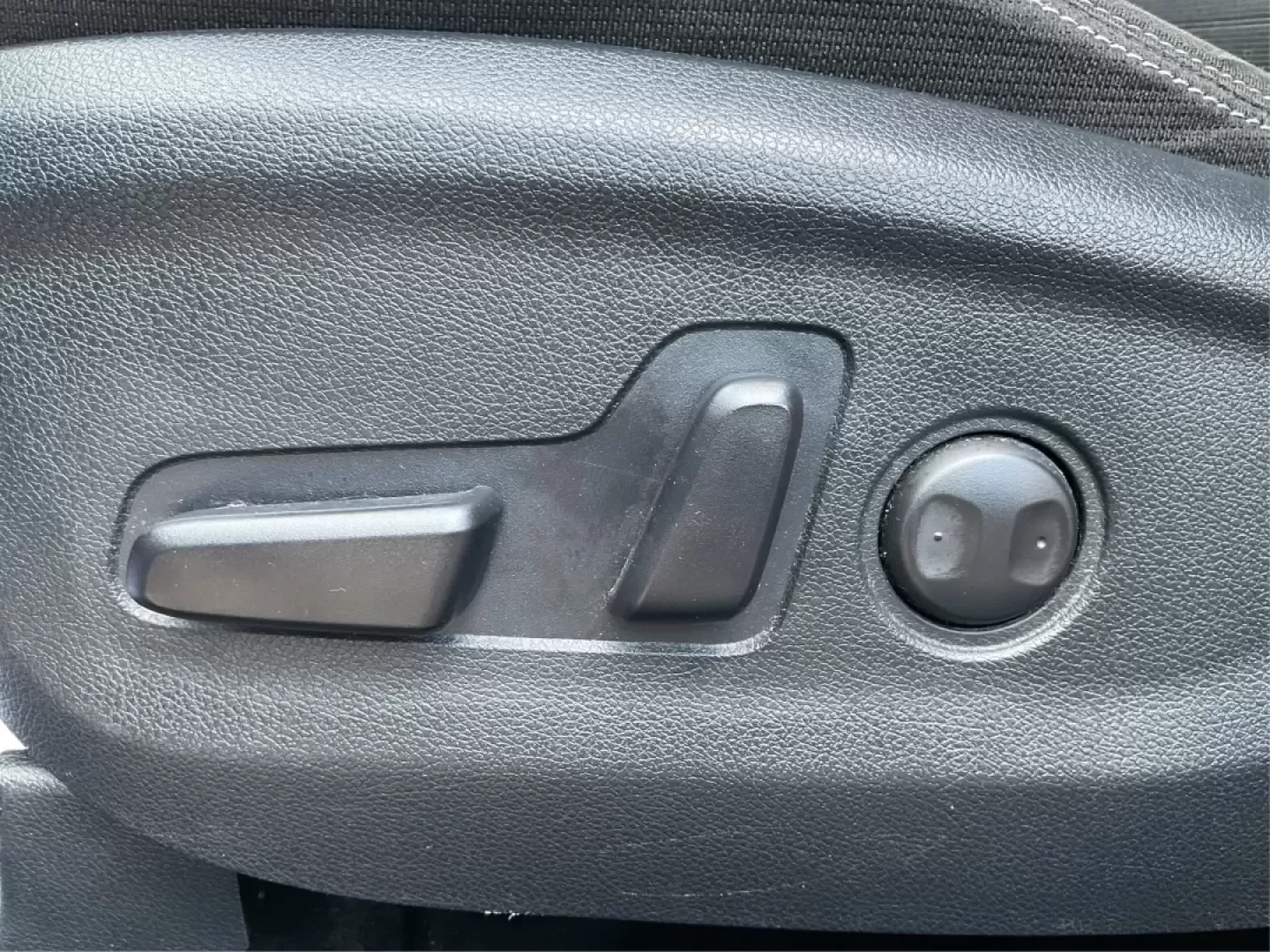 2017 Kia Sportage LX (KNDPM3ACXH7) with an Theta II 2.4L I-4 gasoline direct injection engine, located at 1184 Kauffman Ave, Fairborn, OH, 45324, (937) 908-9800, 39.807072, -84.030914 - **Discover Your Next Adventure with the 2017 Kia Sportage LX at Advantage Car and Credit!** <br /> <br /> Are you ready to elevate your driving experience? Look no further! This stunning 2017 Kia Sportage LX in Pacific Blue is perfect for anyone who craves both style and functionality. Whether you'r - Photo#17