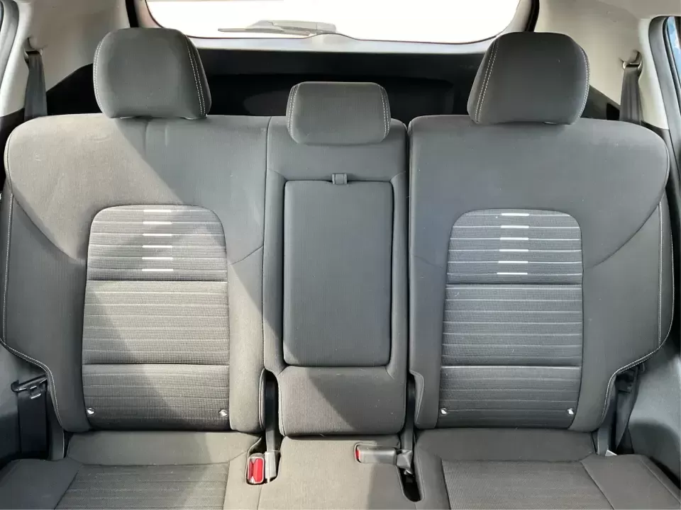 2017 Kia Sportage LX FWD (KNDPM3ACXH7) with an 2.4L V6 DOHC 24V engine, 6A transmission, located at 1230 East Main St, Xenia, OH, 45385, (937) 908-9800, 39.688026, -83.910172 - Picture your next week: an easy school drop-off, a smooth commute down US-35, and a Saturday escape to Caesar Creek State Park with room for everyone and everything. This 2017 Kia Sportage LX FWD in eye-catching Pacific Blue is the kind of practical, comfortable crossover that fits real life in Xeni- Photo#14