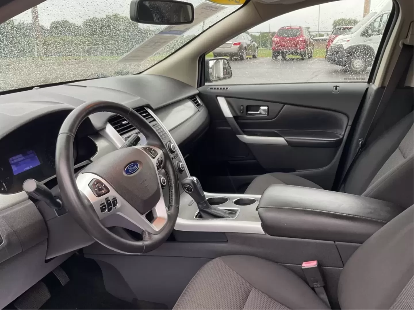 2013 Ford Edge SEL (2FMDK4JC1DB) with an 3.5L V-6 DOHC engine, located at 1951 S Dayton Lakeview Rd., New Carlisle, OH, 45344, (937) 908-9800, 39.890999, -84.050255 - **Elevate Your Weekend Adventures with the 2013 Ford Edge SEL at Advantage Car and Credit!**<br /> <br /> Are you ready to embrace a lifestyle of comfort and adventure? Whether you're shuttling the kids to their weekend soccer games or embarking on a scenic road trip through Ohio's beautiful landsca - Photo#9
