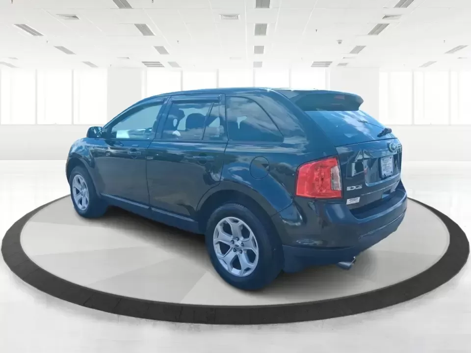 2013 Ford Edge SEL (2FMDK4JC1DB) with an 3.5L V-6 DOHC engine, 6-Speed Automatic transmission, located at 1184 Kauffman Ave, Fairborn, OH, 45324, (937) 908-9800, 39.807072, -84.030914 - **Elevate Your Weekend Adventures with the 2013 Ford Edge SEL at Advantage Car and Credit!**<br /> <br /> Are you ready to embrace a lifestyle of comfort and adventure? Whether you're shuttling the kids to their weekend soccer games or embarking on a scenic road trip through Ohio's beautiful landsca - Photo#4