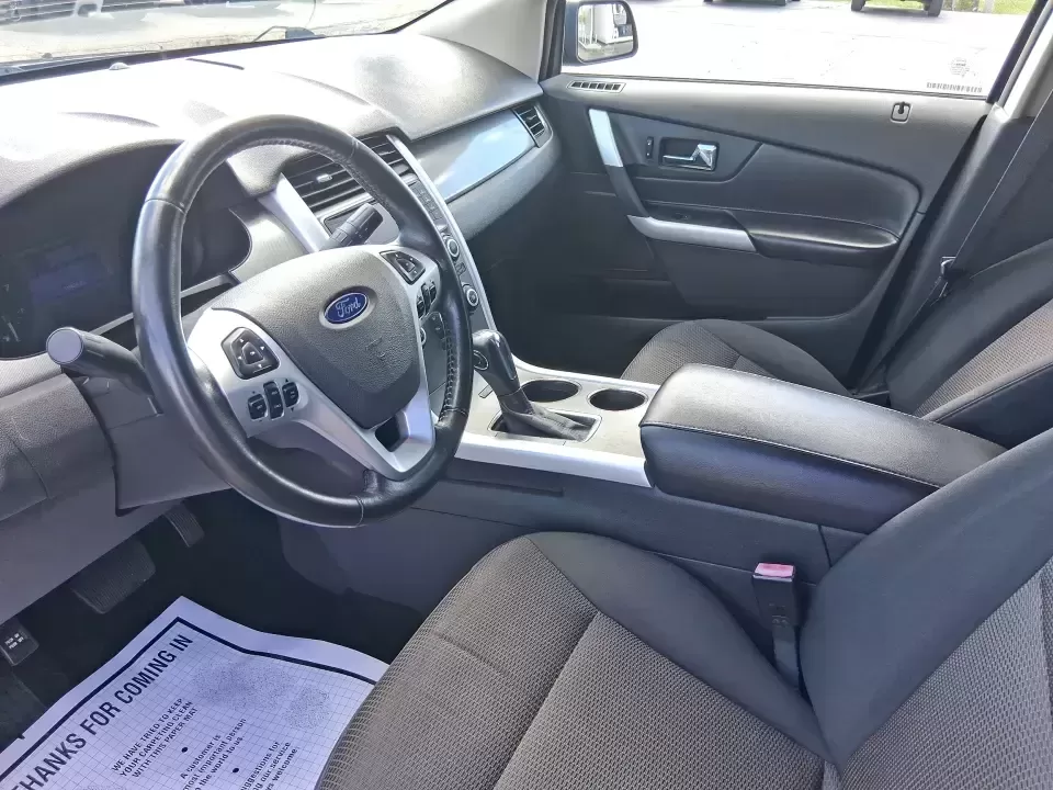 2013 Ford Edge SEL (2FMDK4JC1DB) with an 3.5L V-6 DOHC engine, 6-Speed Automatic transmission, located at 1184 Kauffman Ave, Fairborn, OH, 45324, (937) 908-9800, 39.807072, -84.030914 - **Elevate Your Weekend Adventures with the 2013 Ford Edge SEL at Advantage Car and Credit!**<br /> <br /> Are you ready to embrace a lifestyle of comfort and adventure? Whether you're shuttling the kids to their weekend soccer games or embarking on a scenic road trip through Ohio's beautiful landsca - Photo#9