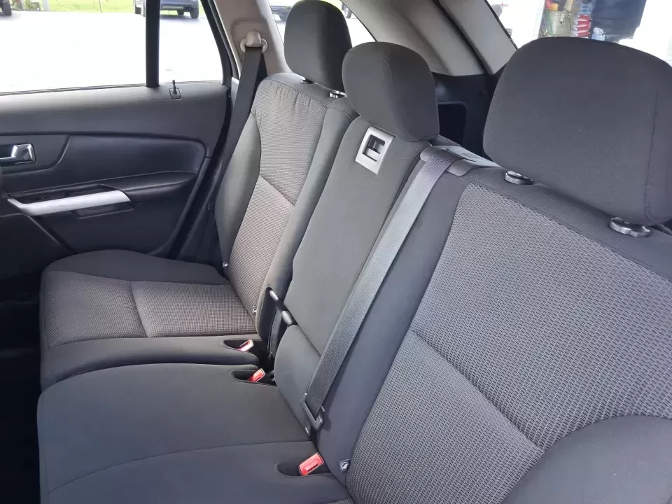 2013 Ford Edge SEL (2FMDK4JC1DB) with an 3.5L V-6 DOHC engine, 6-Speed Automatic transmission, located at 1184 Kauffman Ave, Fairborn, OH, 45324, (937) 908-9800, 39.807072, -84.030914 - **Elevate Your Weekend Adventures with the 2013 Ford Edge SEL at Advantage Car and Credit!**<br /> <br /> Are you ready to embrace a lifestyle of comfort and adventure? Whether you're shuttling the kids to their weekend soccer games or embarking on a scenic road trip through Ohio's beautiful landsca - Photo#10