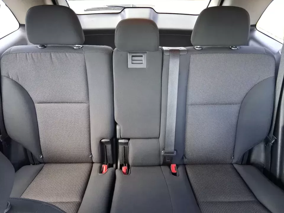 2013 Ford Edge SEL (2FMDK4JC1DB) with an 3.5L V-6 DOHC engine, 6-Speed Automatic transmission, located at 1184 Kauffman Ave, Fairborn, OH, 45324, (937) 908-9800, 39.807072, -84.030914 - **Elevate Your Weekend Adventures with the 2013 Ford Edge SEL at Advantage Car and Credit!**<br /> <br /> Are you ready to embrace a lifestyle of comfort and adventure? Whether you're shuttling the kids to their weekend soccer games or embarking on a scenic road trip through Ohio's beautiful landsca - Photo#14