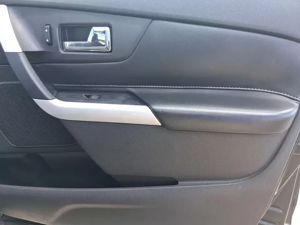 2013 Ford Edge SEL (2FMDK4JC1DB) with an 3.5L V-6 DOHC engine, 6-Speed Automatic transmission, located at 1184 Kauffman Ave, Fairborn, OH, 45324, (937) 908-9800, 39.807072, -84.030914 - **Elevate Your Weekend Adventures with the 2013 Ford Edge SEL at Advantage Car and Credit!**<br /> <br /> Are you ready to embrace a lifestyle of comfort and adventure? Whether you're shuttling the kids to their weekend soccer games or embarking on a scenic road trip through Ohio's beautiful landsca - Photo#20