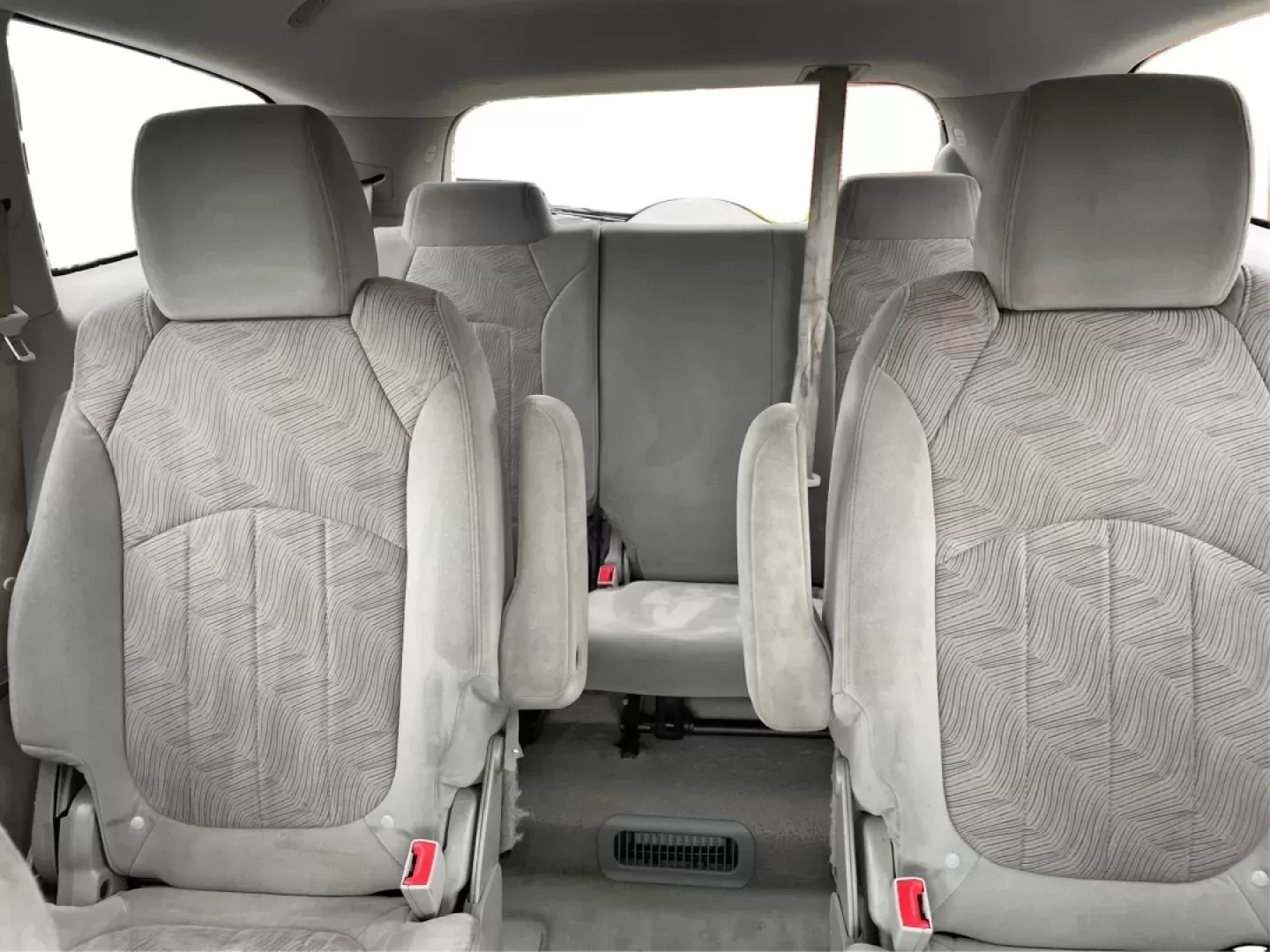 2015 Buick Enclave Convenience FWD (5GAKRAKD6FJ) with an 3.6L V6 DOHC 24V engine, 6-Speed Automatic Overdrive transmission, located at 8750 N County Rd 25A, Piqua, OH, 45356, (937) 908-9800, 40.164391, -84.232513 - Experience the perfect blend of luxury and practicality with the 2015 Buick Enclave Convenience FWD, now available at Advantage Car and Credit in Fairborn, OH. This SUV is tailored for families on the go, weekend adventurers, or anyone in need of a reliable vehicle for long commutes. With its spacio - Photo#14