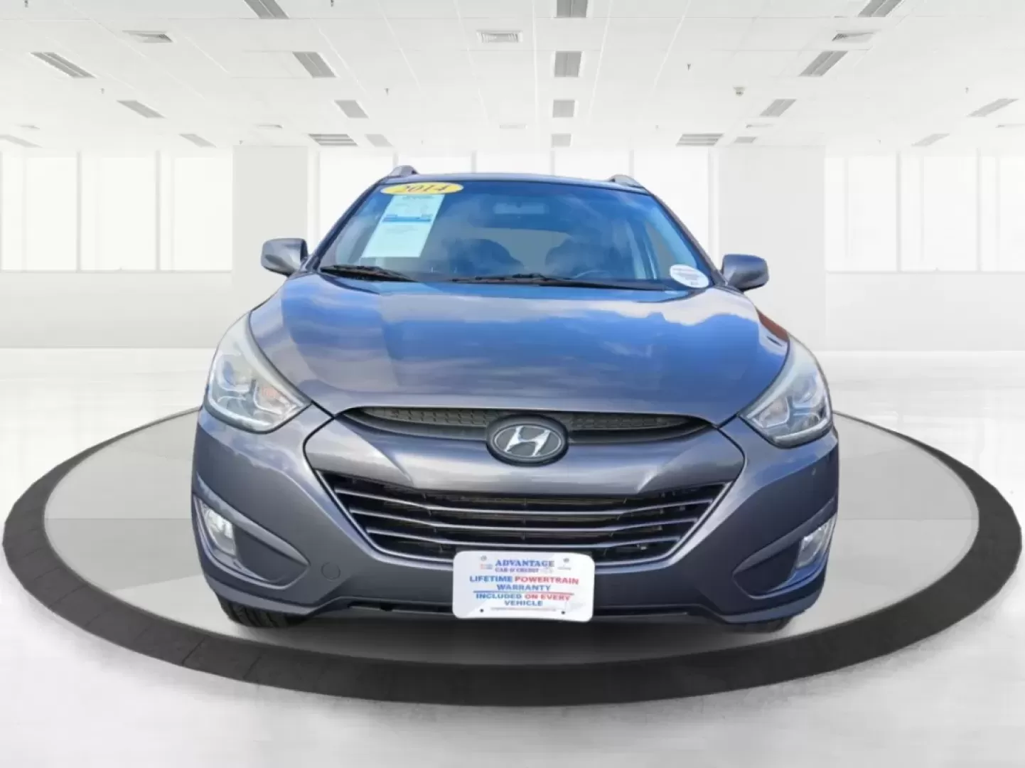 2014 Hyundai Tucson GLS AWD (KM8JUCAG3EU) with an 2.4L L4 DOHC 16V engine, 6-Speed Automatic transmission, located at 1184 Kauffman Ave, Fairborn, OH, 45324, (937) 908-9800, 39.807072, -84.030914 - **Explore the Great Outdoors with the 2014 Hyundai Tucson GLS AWD! Perfect for Weekend Adventures!**<br /> <br /> If you're ready to embrace life's adventures, the 2014 Hyundai Tucson GLS AWD is the SUV you need. Whether you're planning a weekend camping trip, daily commutes around Fairborn, or shut - Photo#7