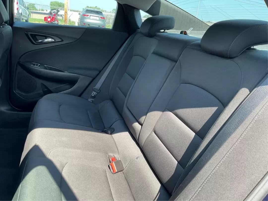 2018 Chevrolet Malibu 1LS (1G1ZB5ST0JF) with an ECOTEC 1.5L I-4 gasoline direct injection engine, located at 8750 N County Rd 25A, Piqua, OH, 45356, (937) 908-9800, 40.164391, -84.232513 - **Experience Unmatched Comfort and Style with the 2018 Chevrolet Malibu at Advantage Car and Credit in Fairborn, OH!**<br /> <br /> Are you in the market for a dependable sedan that effortlessly balances style, comfort, and cutting-edge technology? Look no further than the stunning 2018 Chevrolet Ma - Photo#10