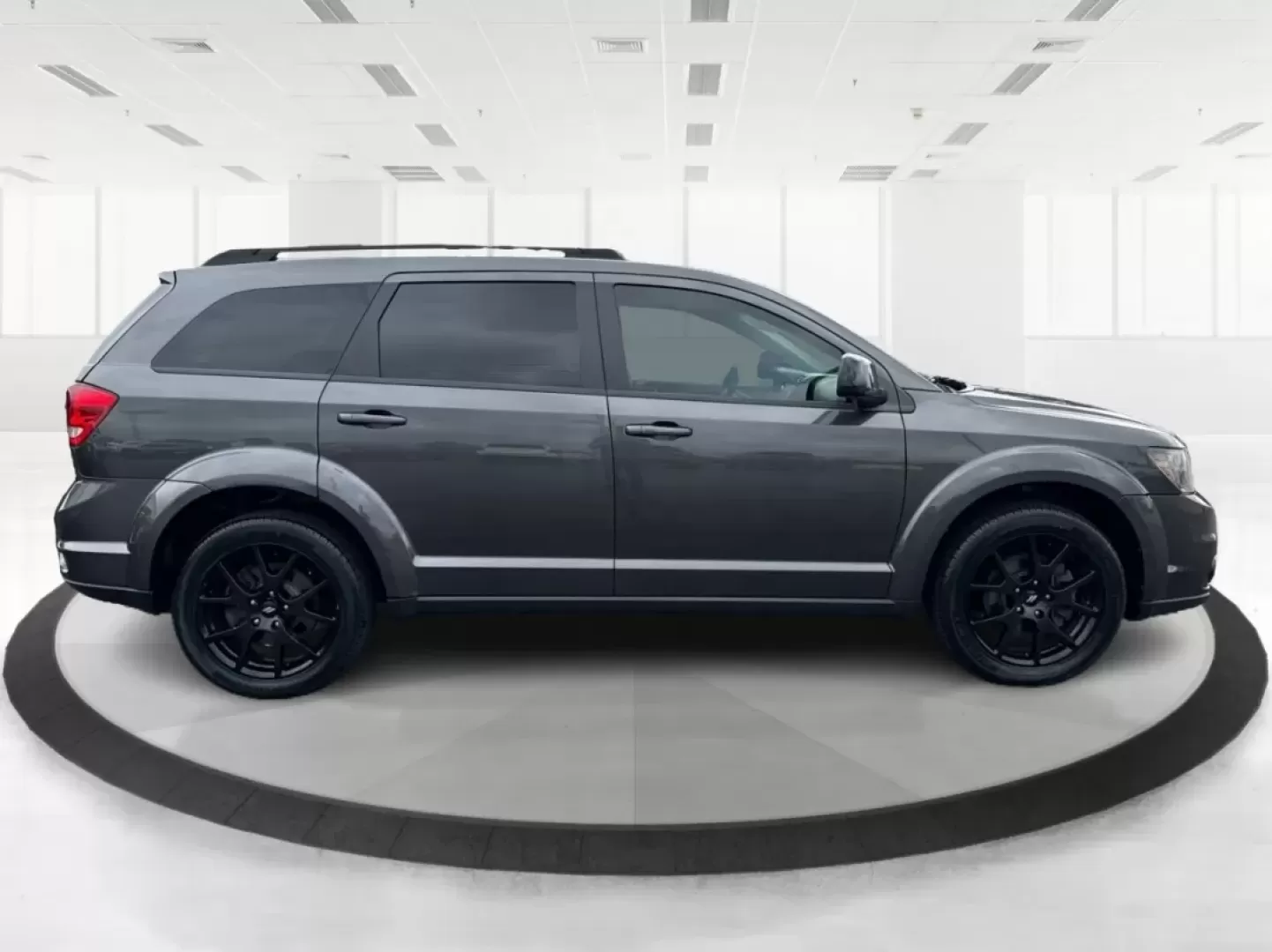 2018 Dodge Journey SXT AWD (3C4PDDBG9JT) with an Pentastar 3.6L V-6 DOHC engine, located at 1230 East Main St, Xenia, OH, 45385, (937) 908-9800, 39.688026, -83.910172 - Experience the thrill of adventure and family outings in this stunning **2018 Dodge Journey SXT AWD**, now available at **Advantage Car and Credit**, located at **1184 Kauffman Ave, Fairborn, OH 45324**. Whether you're commuting to work or heading out for a weekend getaway, this versatile SUV is des - Photo#1