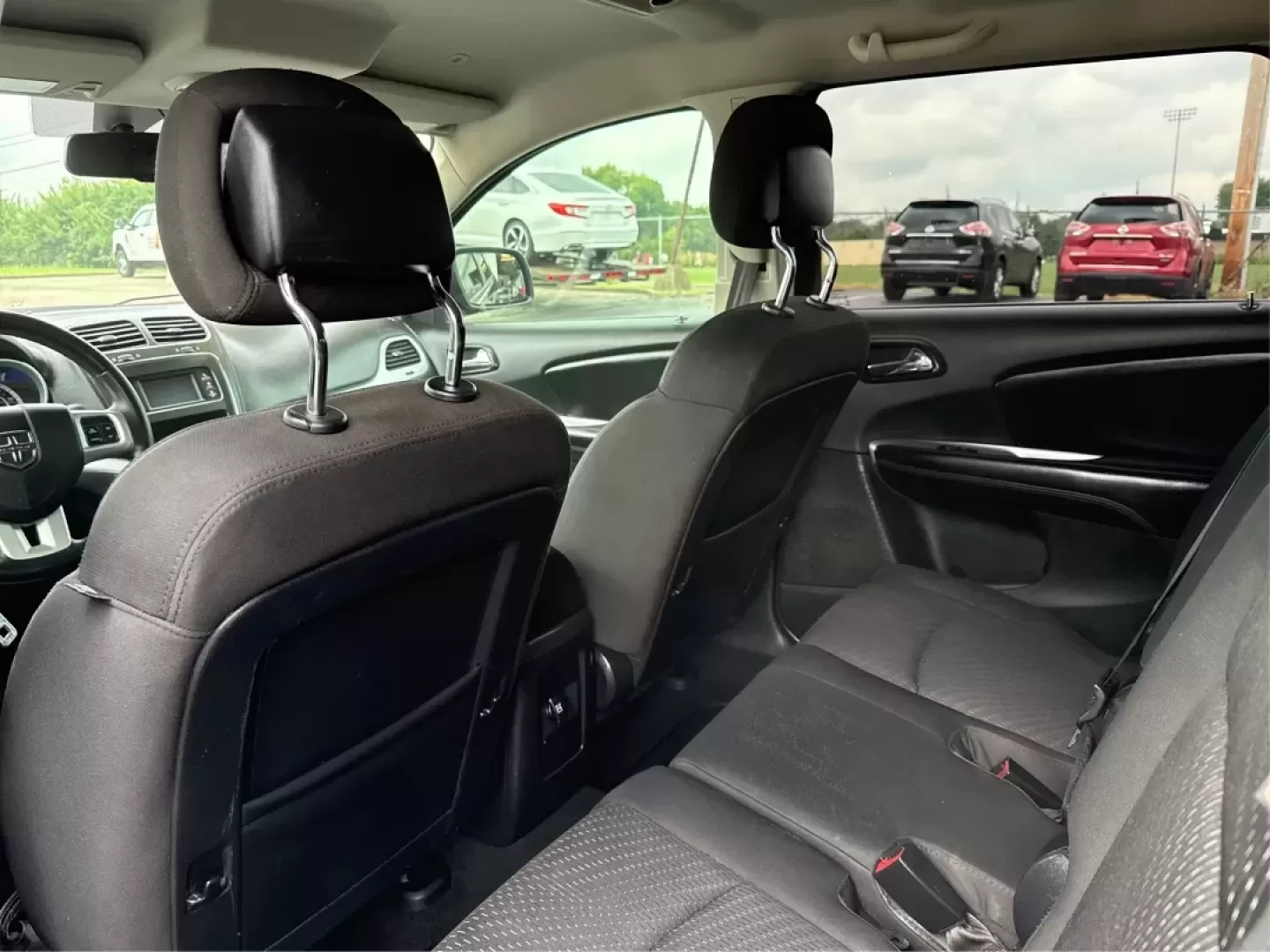 2018 Dodge Journey SXT AWD (3C4PDDBG9JT) with an Pentastar 3.6L V-6 DOHC engine, located at 1230 East Main St, Xenia, OH, 45385, (937) 908-9800, 39.688026, -83.910172 - Experience the thrill of adventure and family outings in this stunning **2018 Dodge Journey SXT AWD**, now available at **Advantage Car and Credit**, located at **1184 Kauffman Ave, Fairborn, OH 45324**. Whether you're commuting to work or heading out for a weekend getaway, this versatile SUV is des - Photo#10