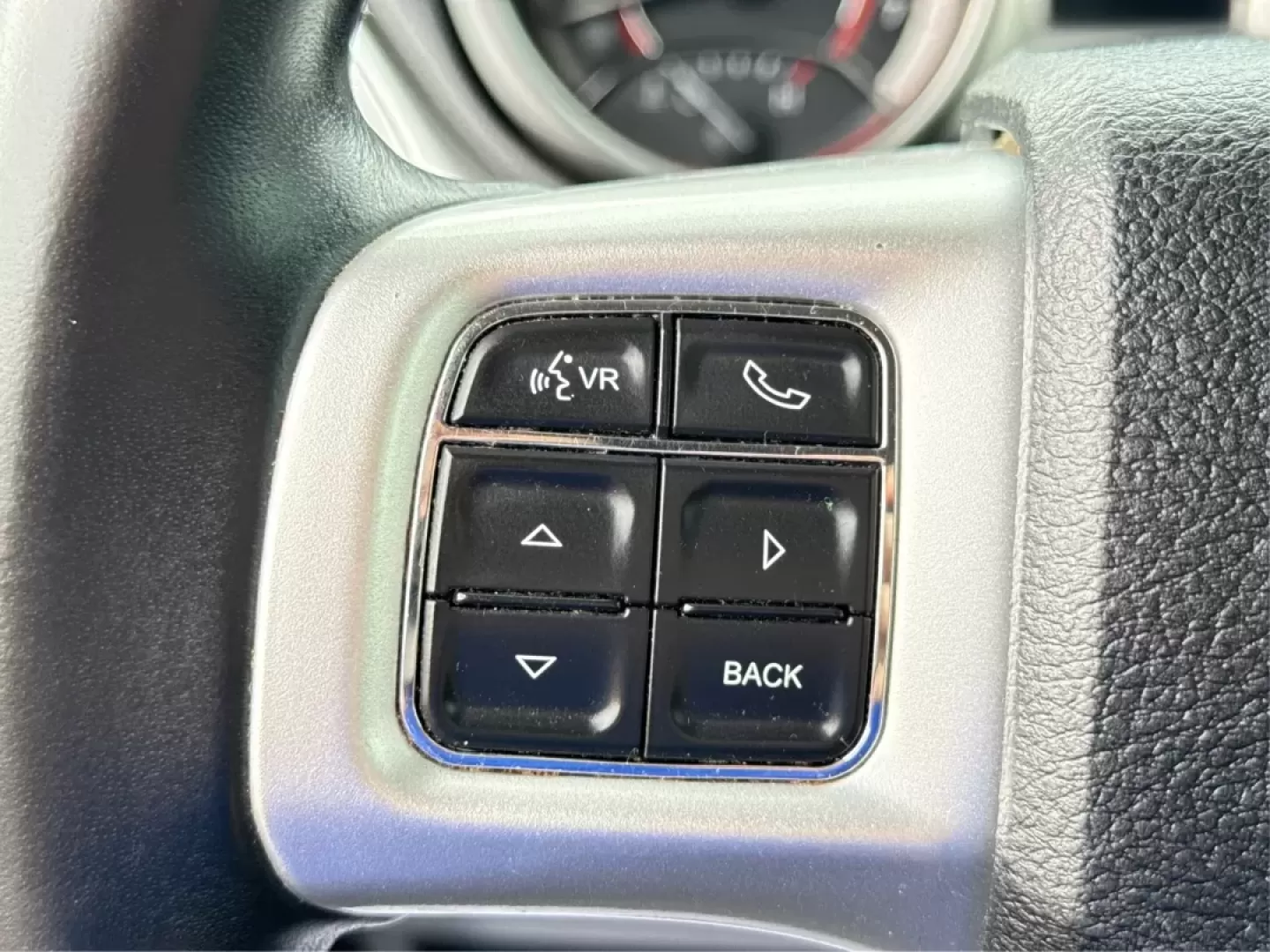 2018 Dodge Journey SXT AWD (3C4PDDBG9JT) with an Pentastar 3.6L V-6 DOHC engine, located at 1230 East Main St, Xenia, OH, 45385, (937) 908-9800, 39.688026, -83.910172 - Experience the thrill of adventure and family outings in this stunning **2018 Dodge Journey SXT AWD**, now available at **Advantage Car and Credit**, located at **1184 Kauffman Ave, Fairborn, OH 45324**. Whether you're commuting to work or heading out for a weekend getaway, this versatile SUV is des - Photo#16