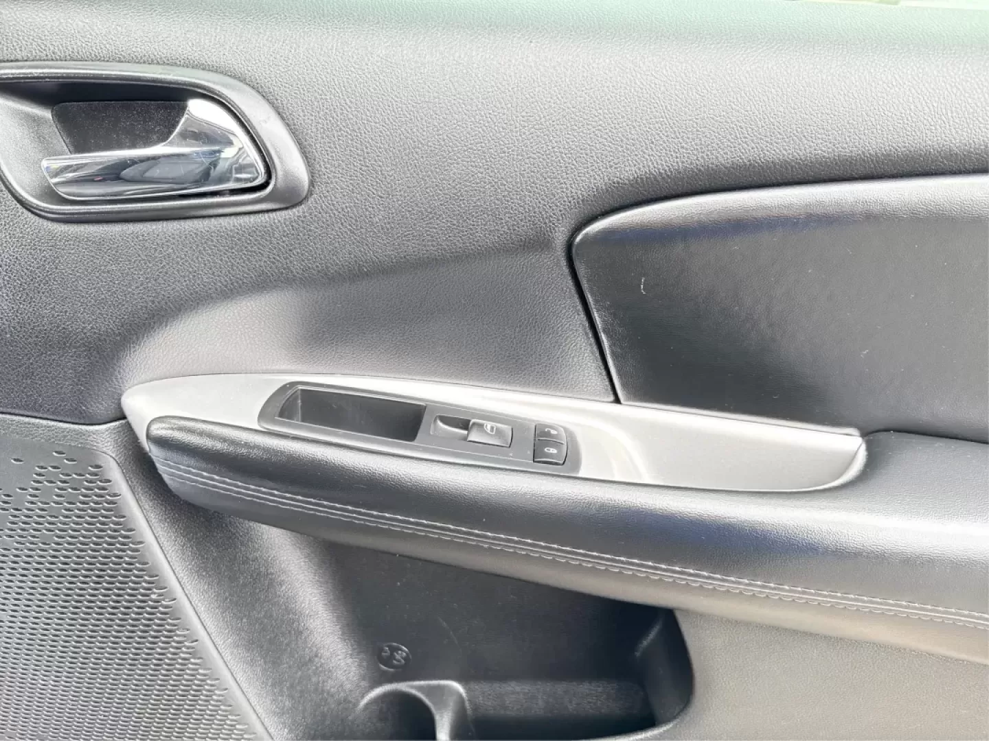 2018 Dodge Journey SXT AWD (3C4PDDBG9JT) with an Pentastar 3.6L V-6 DOHC engine, located at 1230 East Main St, Xenia, OH, 45385, (937) 908-9800, 39.688026, -83.910172 - Experience the thrill of adventure and family outings in this stunning **2018 Dodge Journey SXT AWD**, now available at **Advantage Car and Credit**, located at **1184 Kauffman Ave, Fairborn, OH 45324**. Whether you're commuting to work or heading out for a weekend getaway, this versatile SUV is des - Photo#20