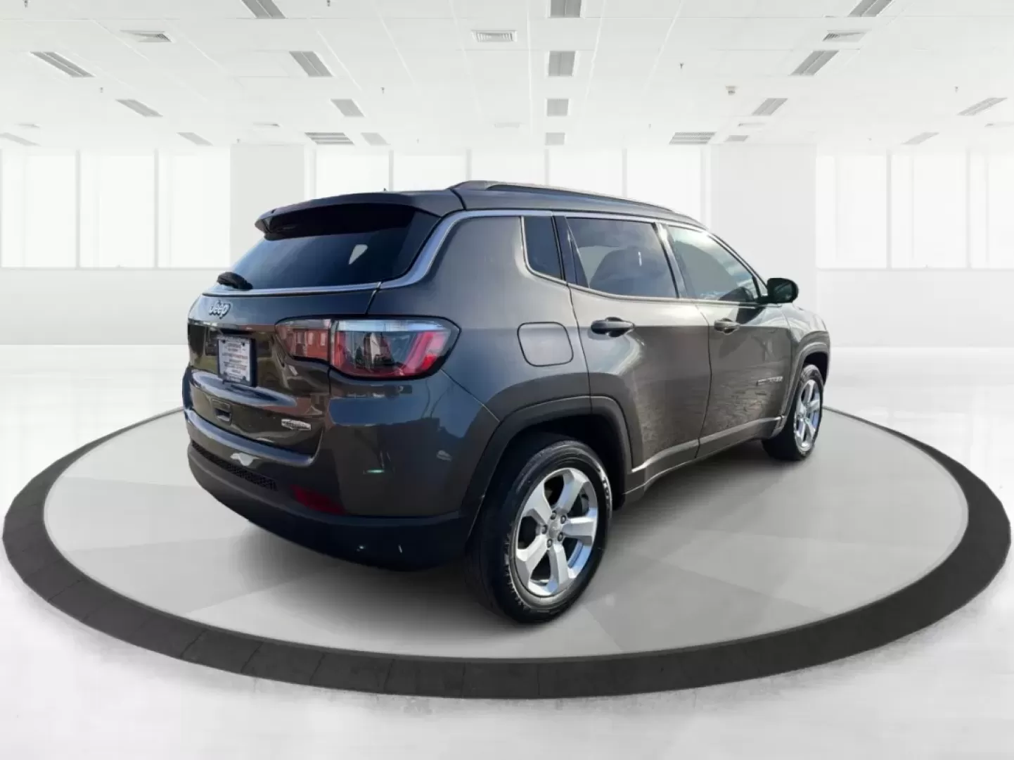 2018 Jeep Compass Latitude FWD (3C4NJCBB1JT) with an 2.4L I-4 variable valve control engine, Automatic transmission, located at 1951 S Dayton Lakeview Rd., New Carlisle, OH, 45344, (937) 908-9800, 39.890999, -84.050255 - **Adventure Awaits with This 2018 Jeep Compass Latitude FWD!**<br /> <br /> Transform your everyday travels into unforgettable adventures with the 2018 Jeep Compass Latitude FWD. This SUV is not just a mode of transportation; it's your ticket to exploration, whether it's cruising through the scenic - Photo#2