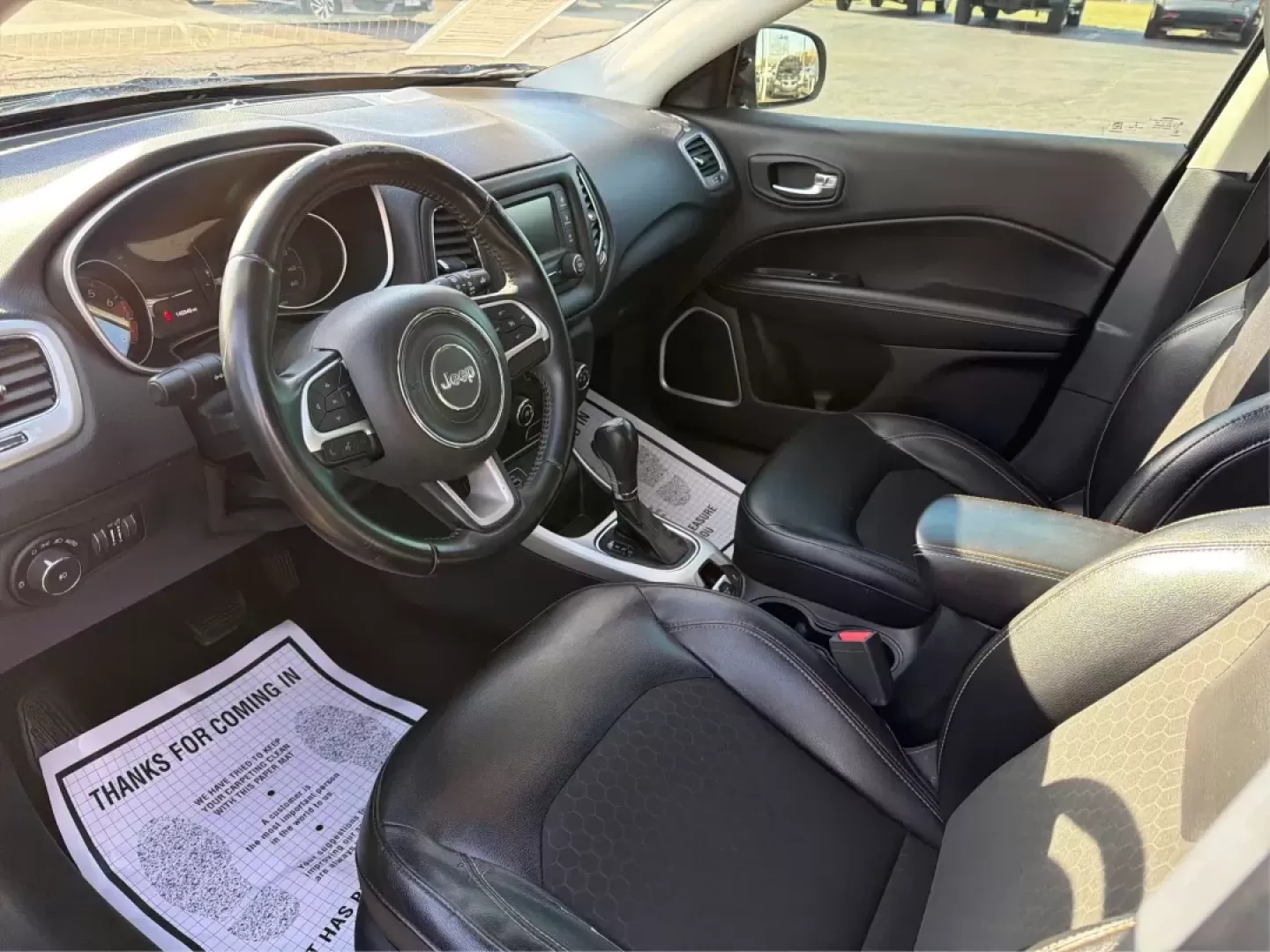 2018 Jeep Compass Latitude FWD (3C4NJCBB1JT) with an 2.4L I-4 variable valve control engine, Automatic transmission, located at 1951 S Dayton Lakeview Rd., New Carlisle, OH, 45344, (937) 908-9800, 39.890999, -84.050255 - **Adventure Awaits with This 2018 Jeep Compass Latitude FWD!**<br /> <br /> Transform your everyday travels into unforgettable adventures with the 2018 Jeep Compass Latitude FWD. This SUV is not just a mode of transportation; it's your ticket to exploration, whether it's cruising through the scenic - Photo#9