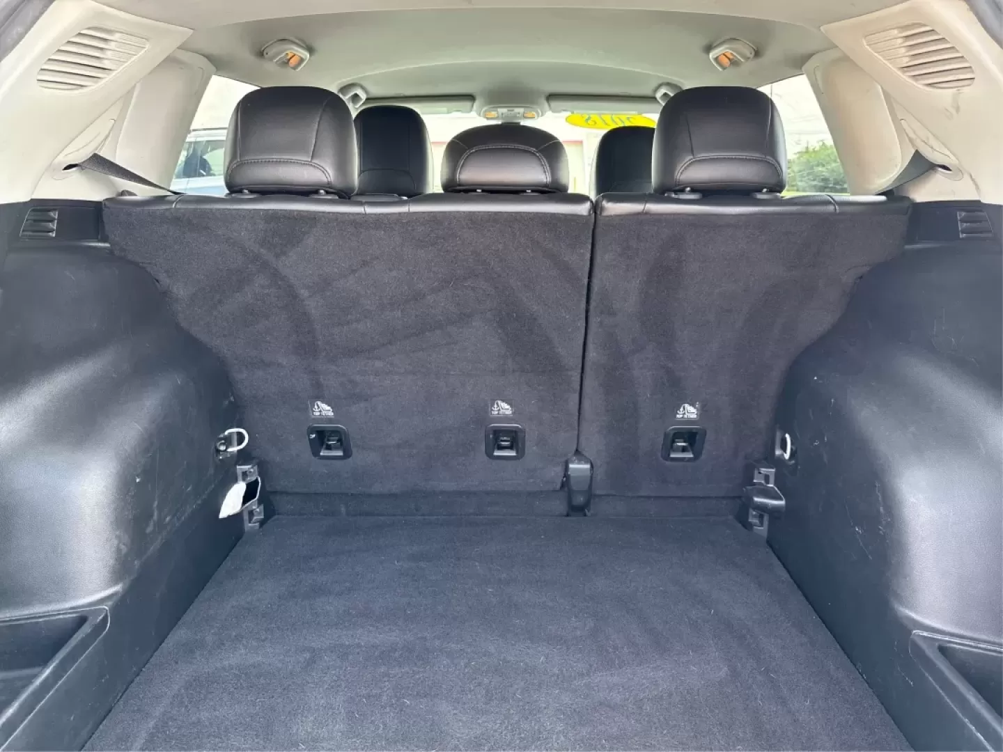 2018 Jeep Compass Latitude FWD (3C4NJCBB1JT) with an 2.4L I-4 variable valve control engine, located at 8750 N County Rd 25A, Piqua, OH, 45356, (937) 908-9800, 40.164391, -84.232513 - **Adventure Awaits with This 2018 Jeep Compass Latitude FWD!**<br /> <br /> Transform your everyday travels into unforgettable adventures with the 2018 Jeep Compass Latitude FWD. This SUV is not just a mode of transportation; it's your ticket to exploration, whether it's cruising through the scenic - Photo#12