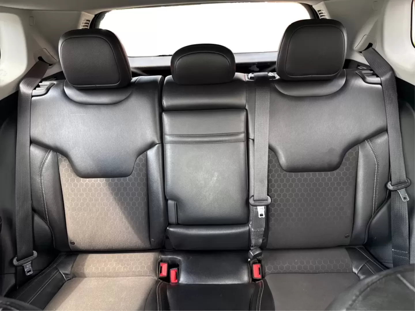 2018 Jeep Compass Latitude FWD (3C4NJCBB1JT) with an 2.4L I-4 variable valve control engine, located at 8750 N County Rd 25A, Piqua, OH, 45356, (937) 908-9800, 40.164391, -84.232513 - **Adventure Awaits with This 2018 Jeep Compass Latitude FWD!**<br /> <br /> Transform your everyday travels into unforgettable adventures with the 2018 Jeep Compass Latitude FWD. This SUV is not just a mode of transportation; it's your ticket to exploration, whether it's cruising through the scenic - Photo#14