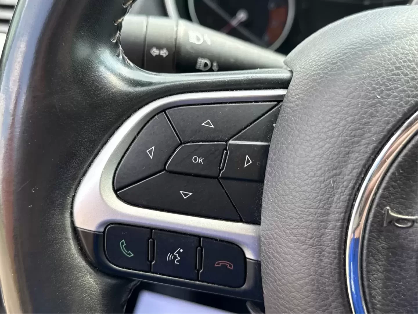 2018 Jeep Compass Latitude FWD (3C4NJCBB1JT) with an 2.4L I-4 variable valve control engine, located at 8750 N County Rd 25A, Piqua, OH, 45356, (937) 908-9800, 40.164391, -84.232513 - **Adventure Awaits with This 2018 Jeep Compass Latitude FWD!**<br /> <br /> Transform your everyday travels into unforgettable adventures with the 2018 Jeep Compass Latitude FWD. This SUV is not just a mode of transportation; it's your ticket to exploration, whether it's cruising through the scenic - Photo#16