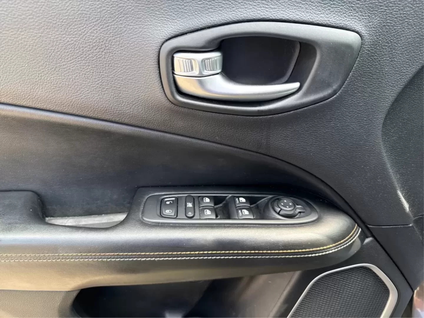 2018 Jeep Compass Latitude FWD (3C4NJCBB1JT) with an 2.4L I-4 variable valve control engine, located at 8750 N County Rd 25A, Piqua, OH, 45356, (937) 908-9800, 40.164391, -84.232513 - **Adventure Awaits with This 2018 Jeep Compass Latitude FWD!**<br /> <br /> Transform your everyday travels into unforgettable adventures with the 2018 Jeep Compass Latitude FWD. This SUV is not just a mode of transportation; it's your ticket to exploration, whether it's cruising through the scenic - Photo#19